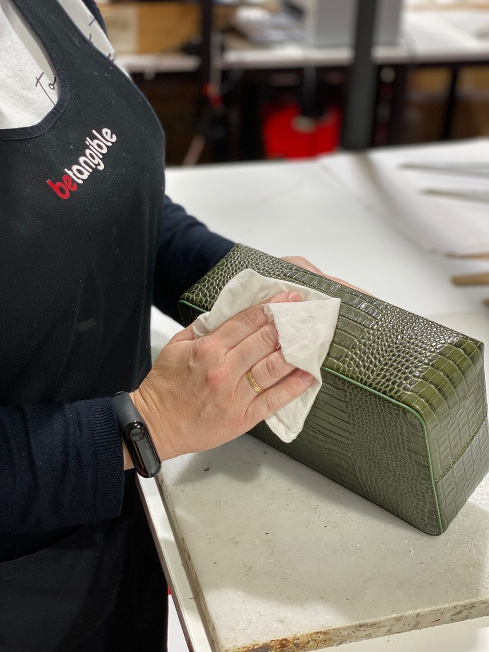 Un bolso de la marca propia de esta firma que se denomina Crush