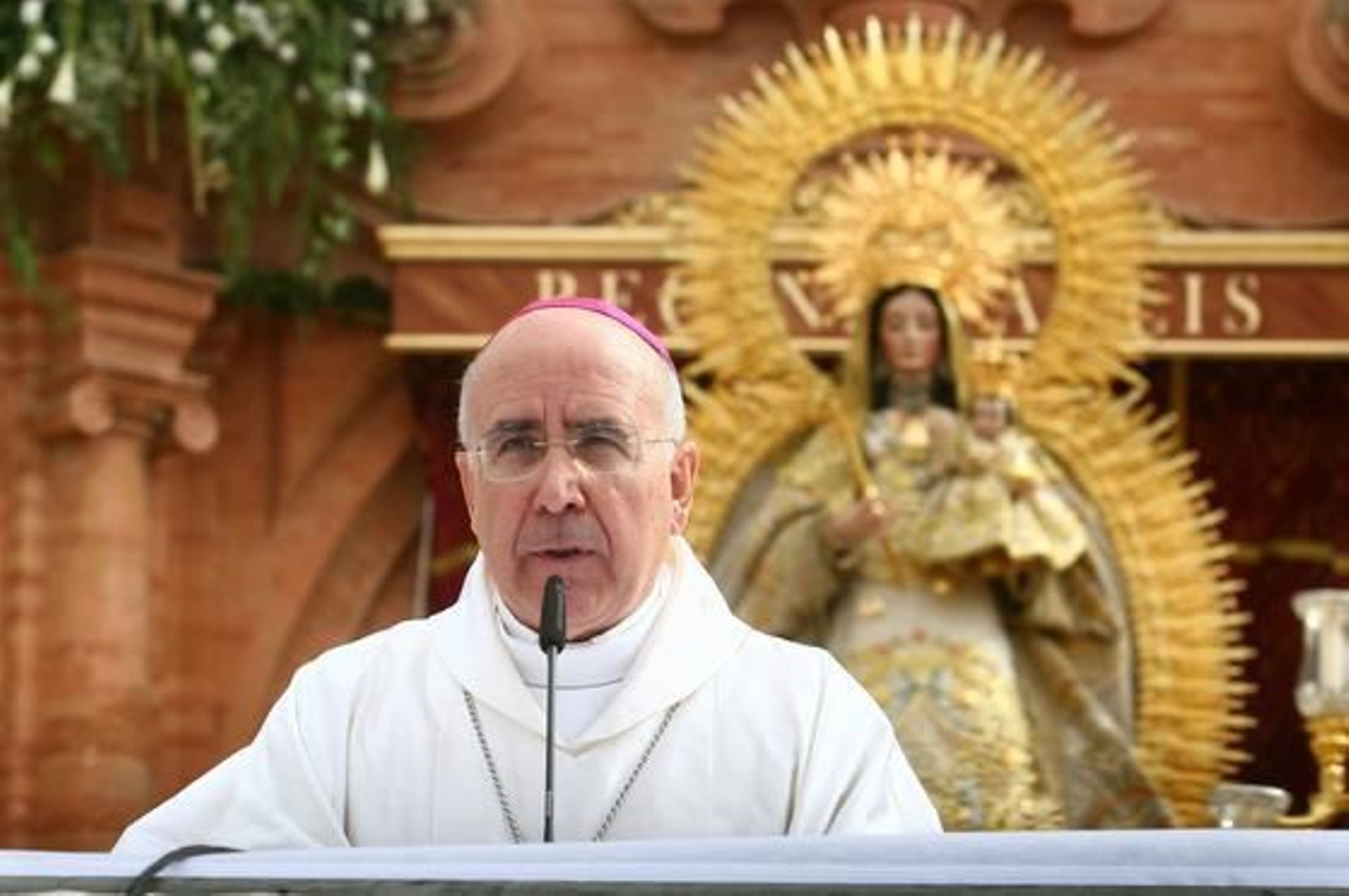 Coronación Canónica de Nuestra Señora del Valle, patrona de La Palma del Condado.

Foto: HUELVA
