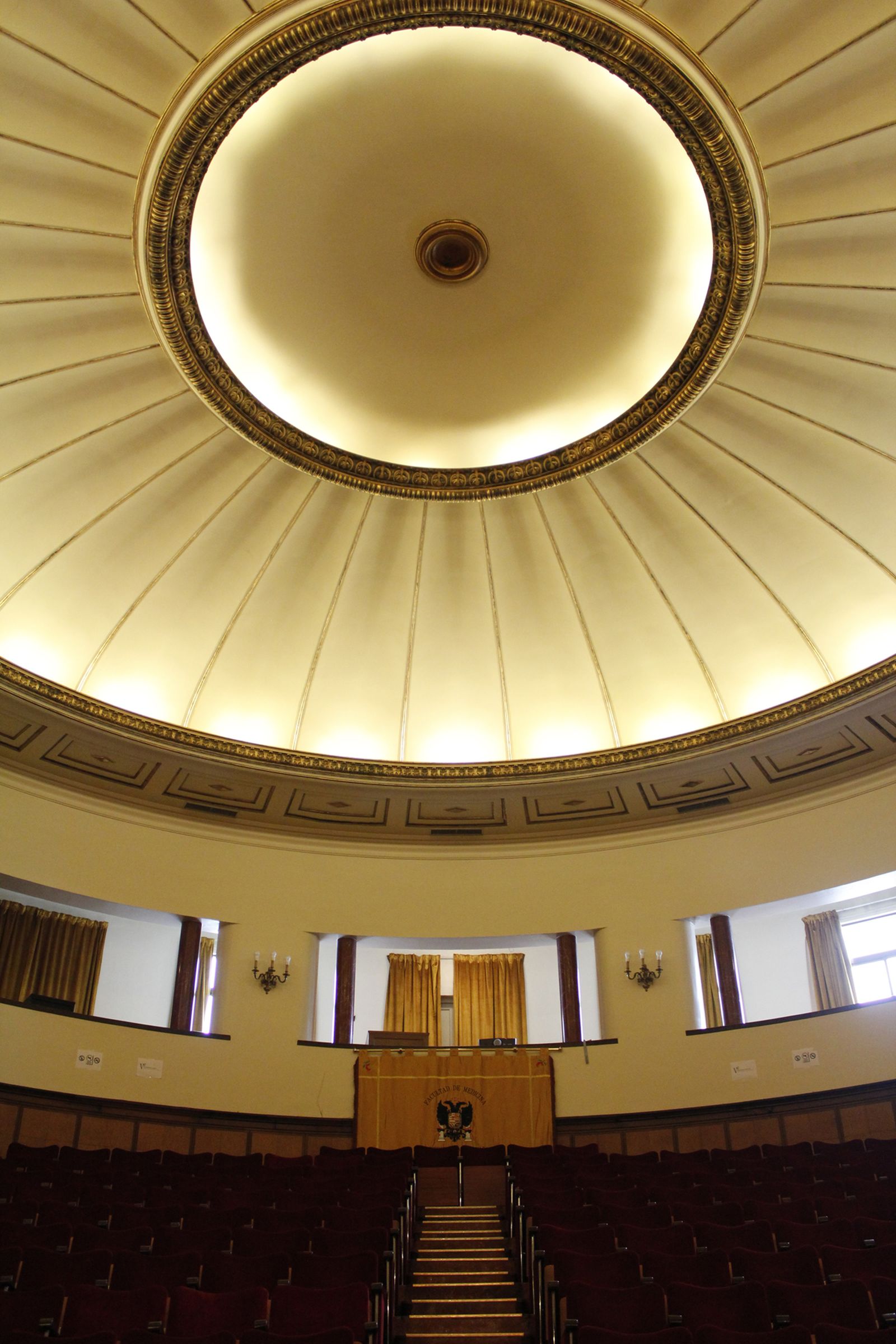 La 'Sala Máxima', un nuevo espacio cultural y de encuentro de la UGR