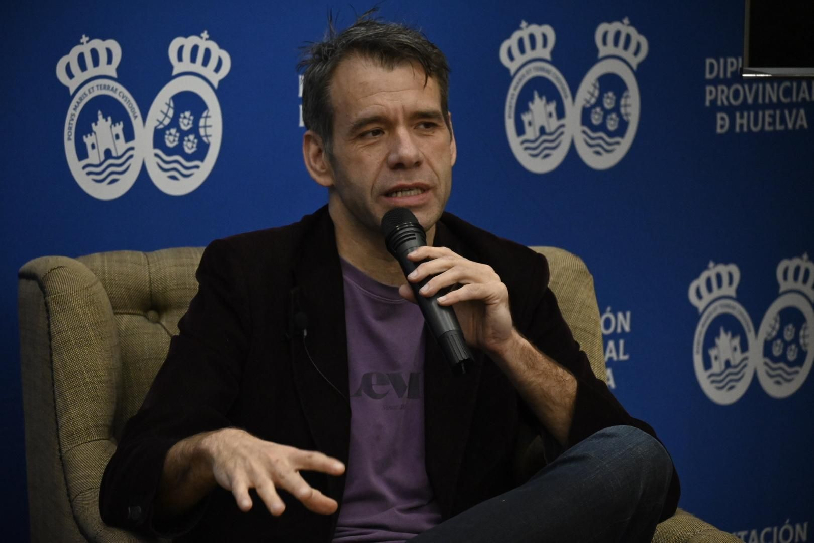 El periodista Rubén Amón presenta su libro `Tenemos que hablar' en imágenes