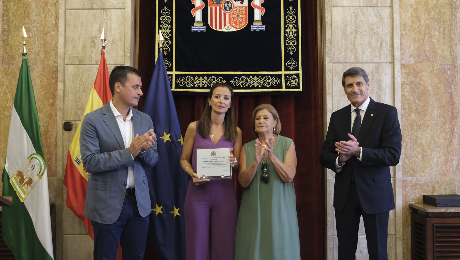 Homenaje póstumo a Hermelindo "Melo" Castro en la Subdelegación del Gobierno