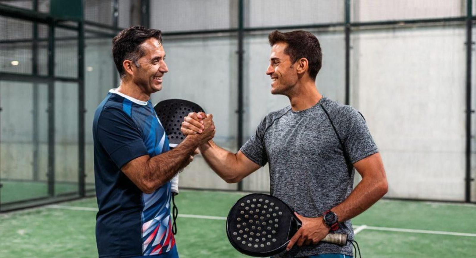 El padél mejora la resistencia cardiovascular, fortalece la musculatura y aumenta la agilidad y flexibilidad