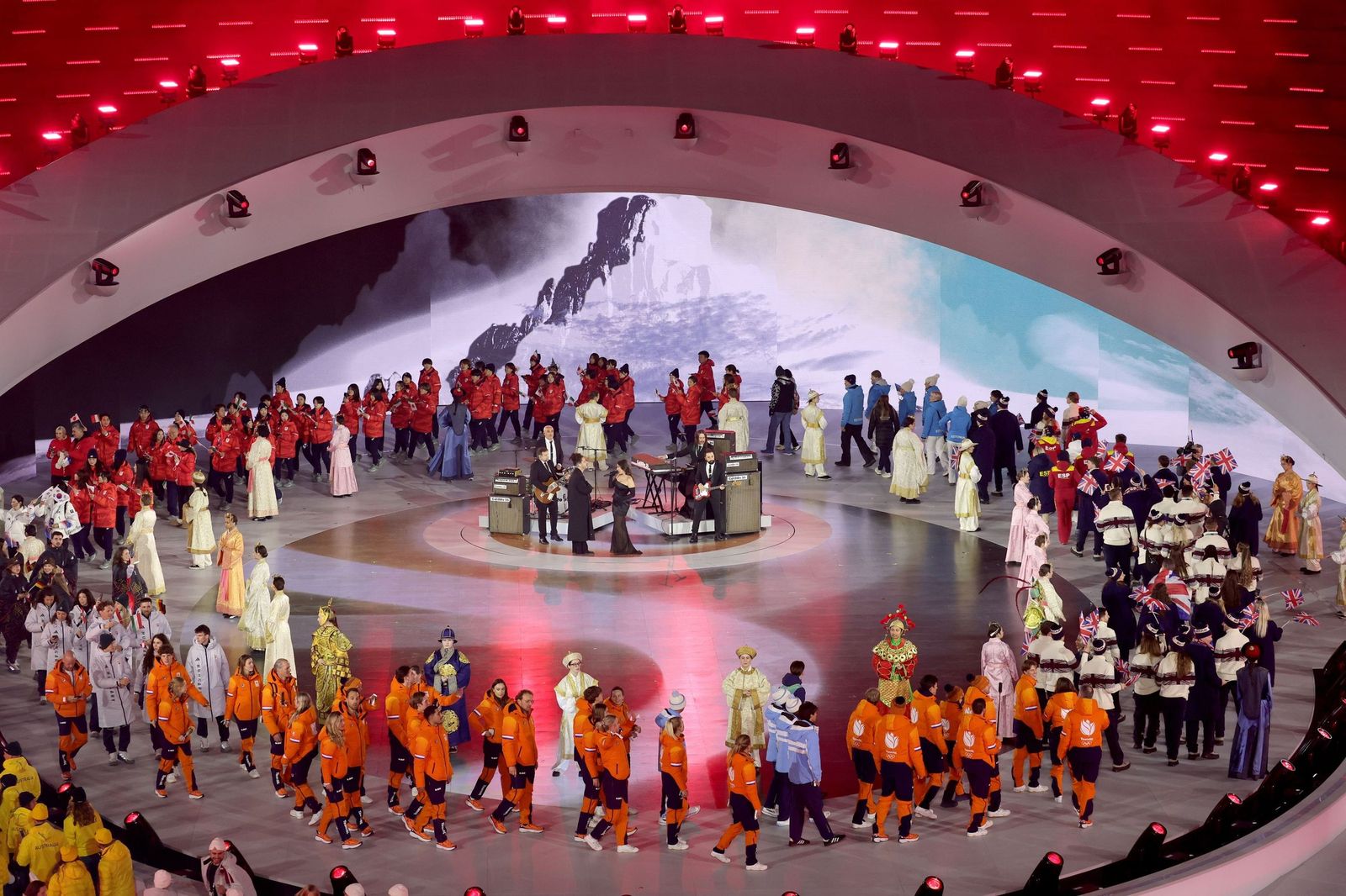 Las mejores fotos de los Juegos Olímpicos de invierno Milán Cortina d'Ampezzo 2026 | Ceremonia de clausura y jornada 17 y última