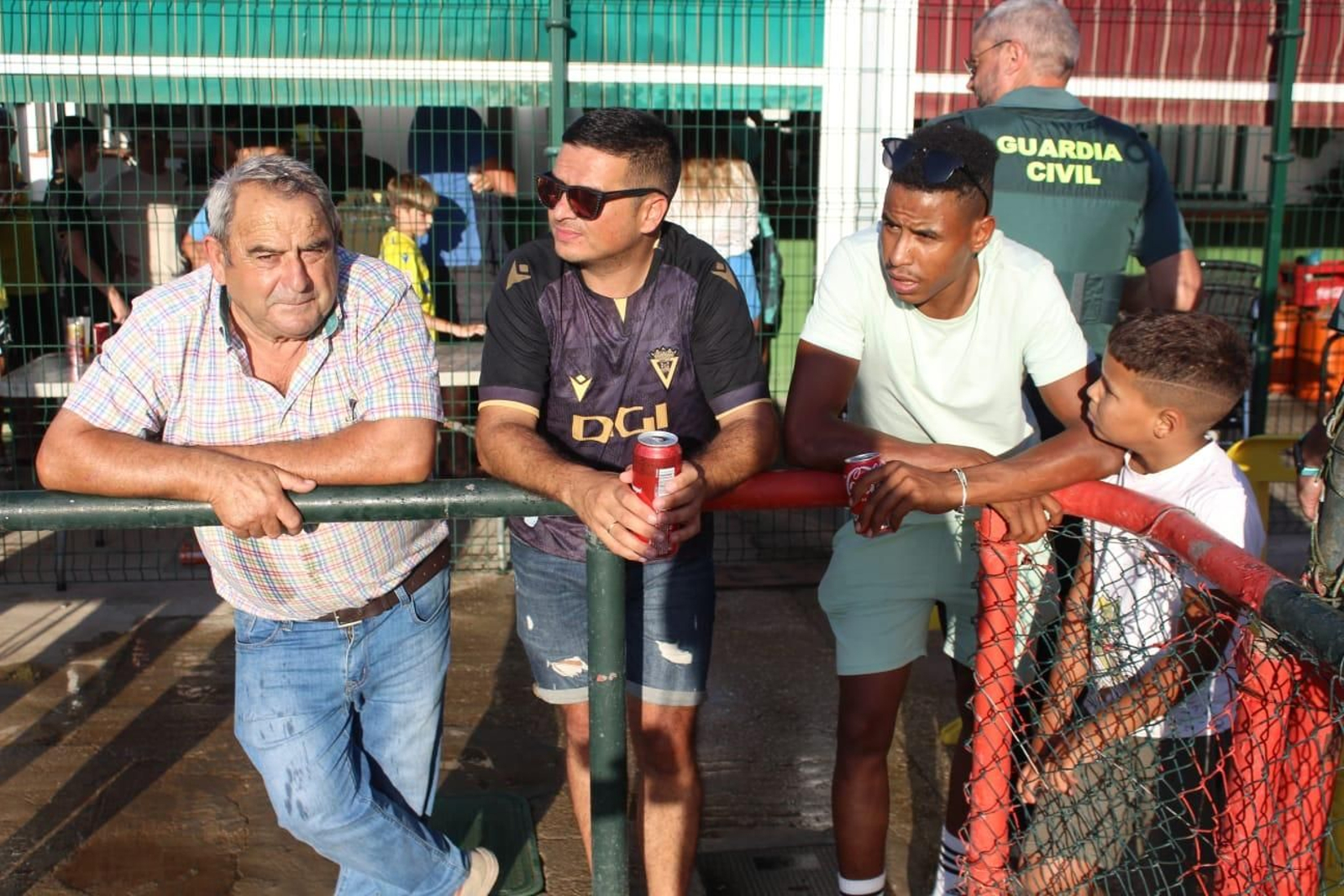 Las imágenes del amistoso entre el Barbate y el Cádiz CF