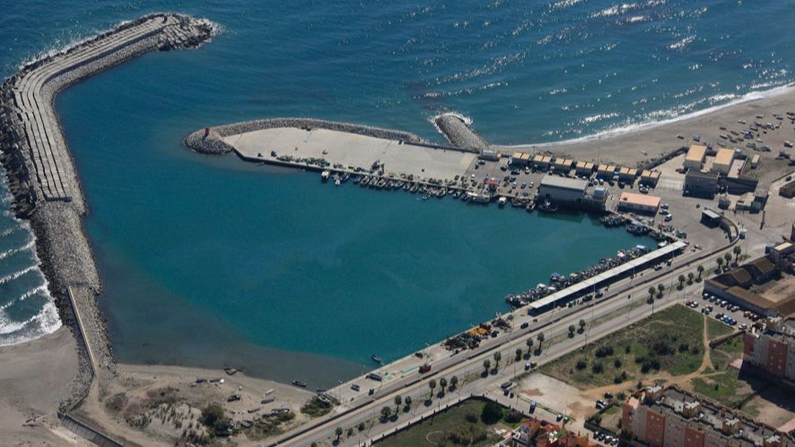 El puerto pesquero de La Atunara.