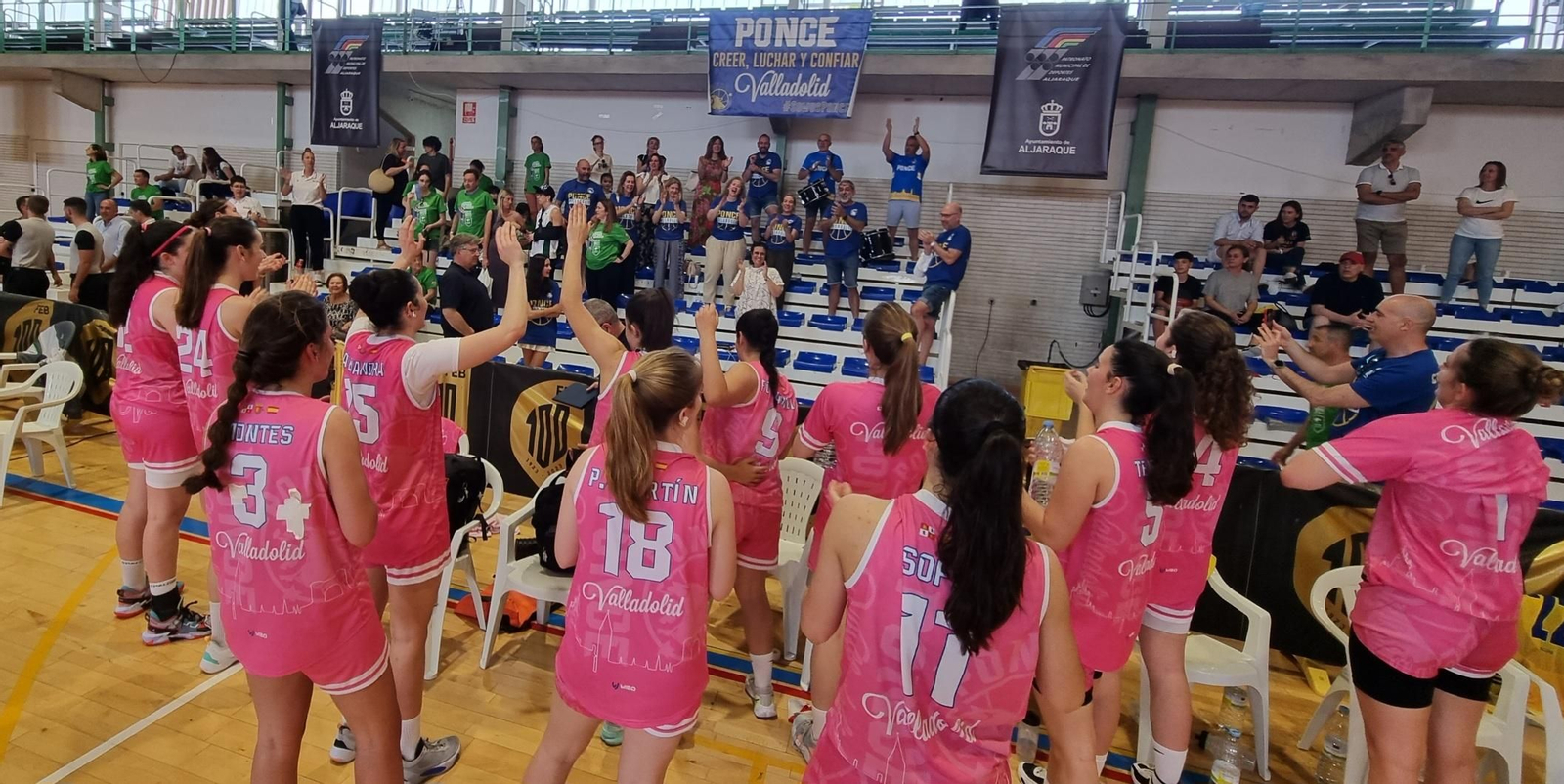 Ponce Ginemédica Valladolid celebrando el pase a octavos.