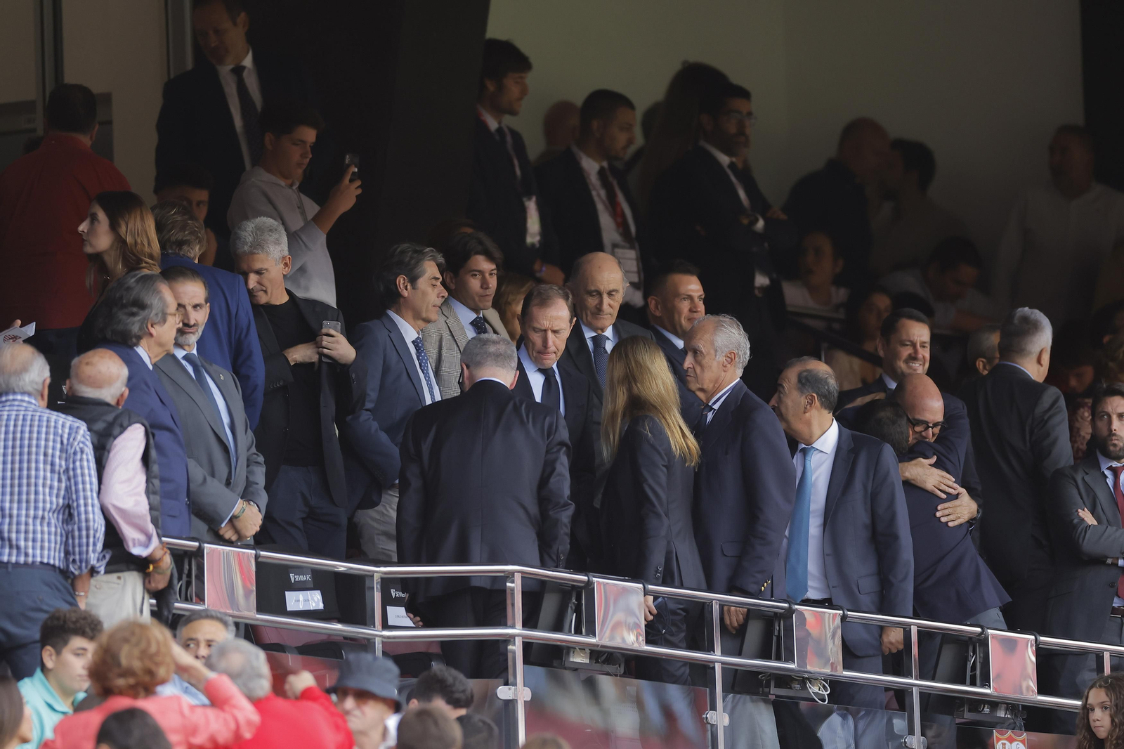 Búscate en las fotos del Sevilla-Madrid