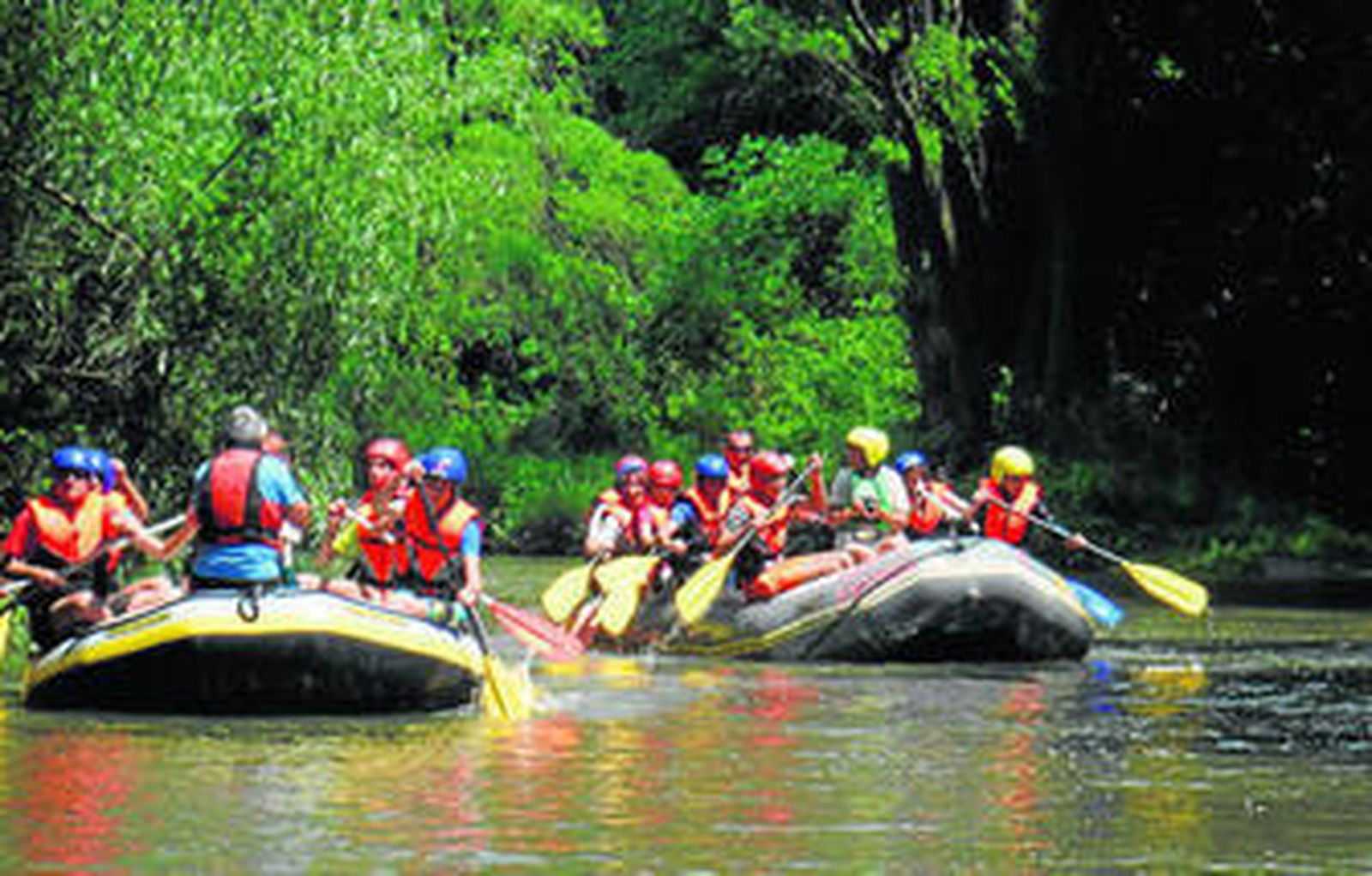 Los scouts isleños, de ruta por los lagos de Rumanía, en una fotografía cedida por el grupo Eryteeia.
