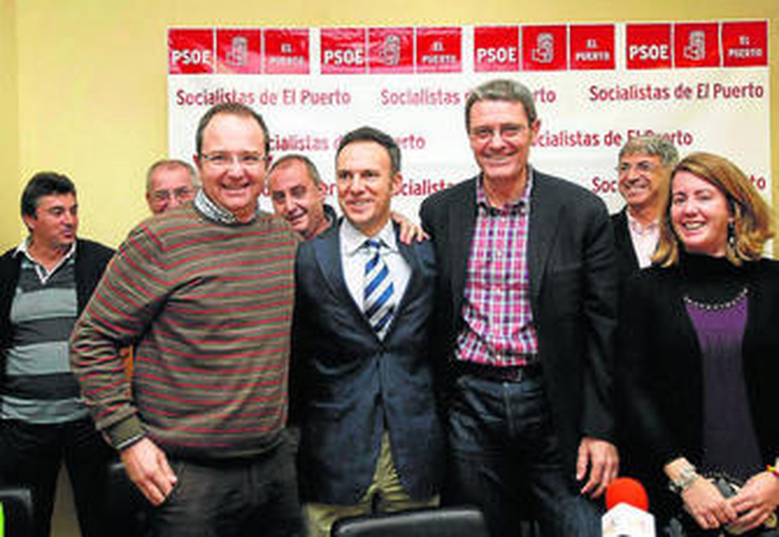 Francisco Ferrer, David de la Encina e Ignacio García de Quirós, ayer en la sede del PSOE.