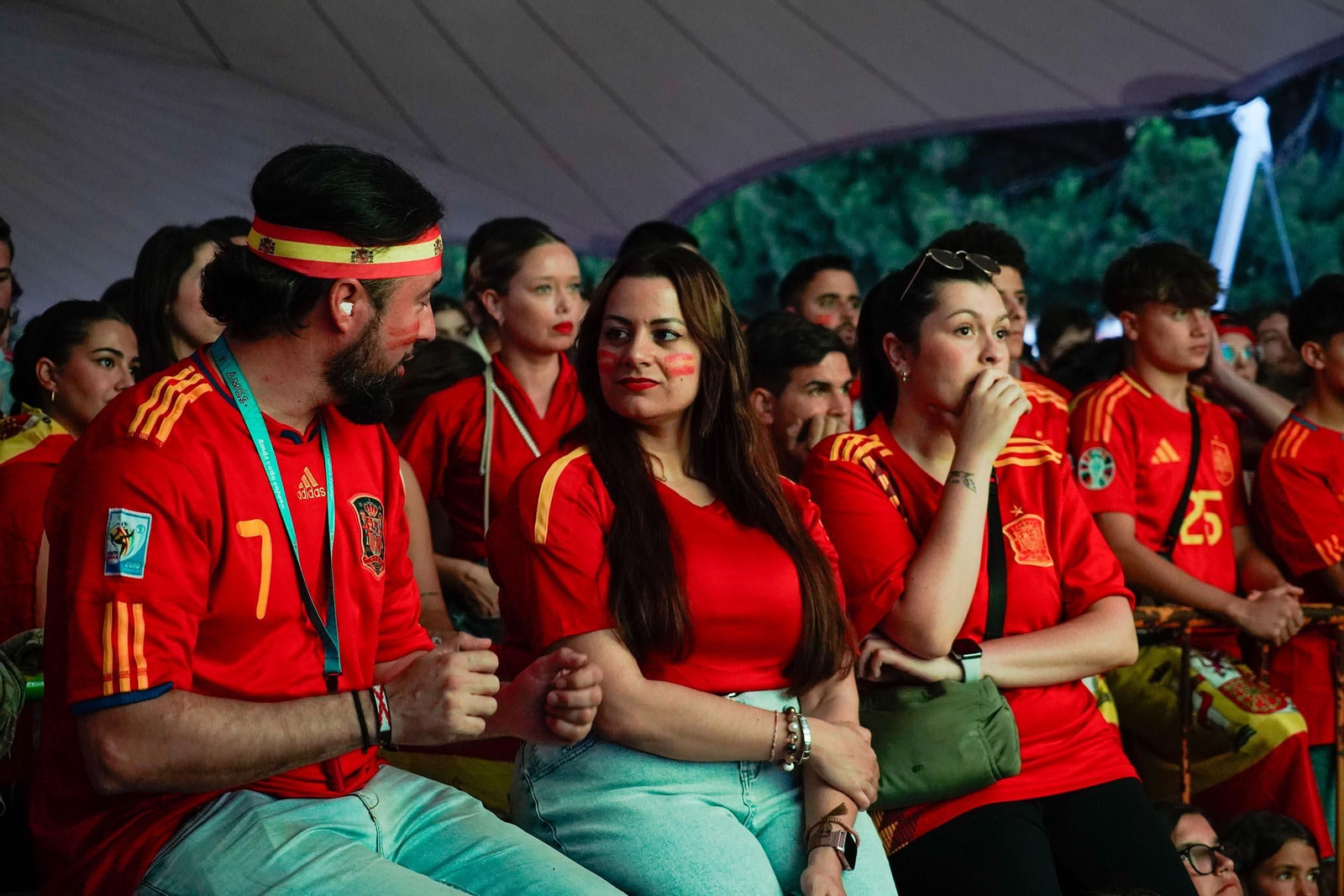 Imágenes del ambiente durante la final de la Eurocopa entre España e Inglaterra Imágenes del ambiente durante la final de la Eurocopa entre España e Inglaterra