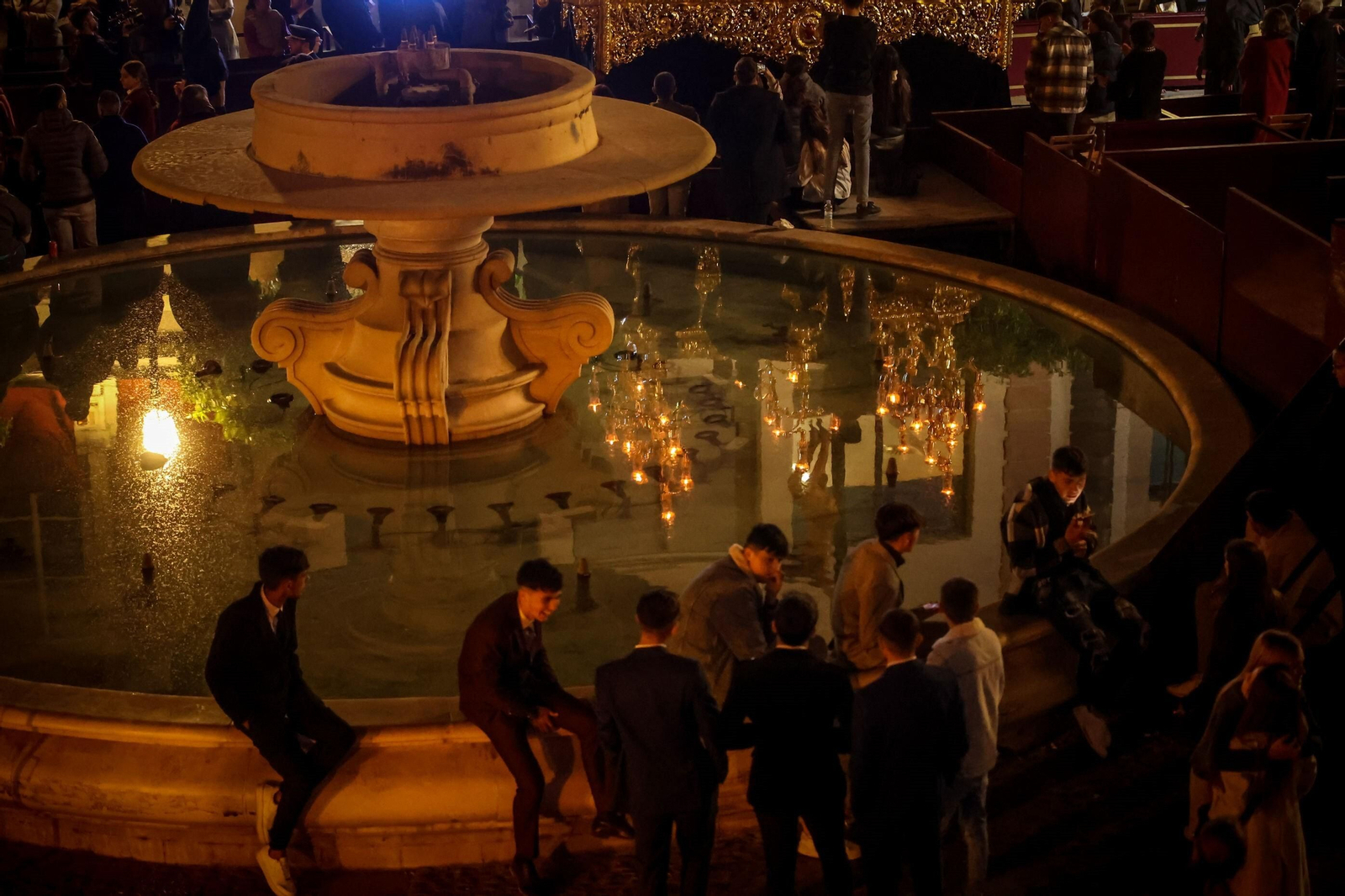 Madrugada del Viernes Santo en Jerez: imágenes de la Noche de Jesús