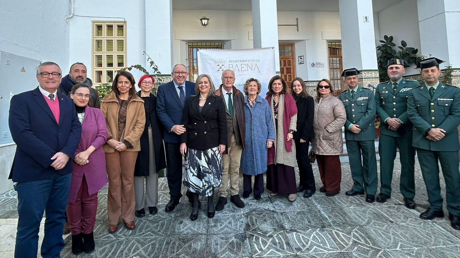 Dirigentes institucionales en la inauguración del Centro de Desarrollo Social de Baena.