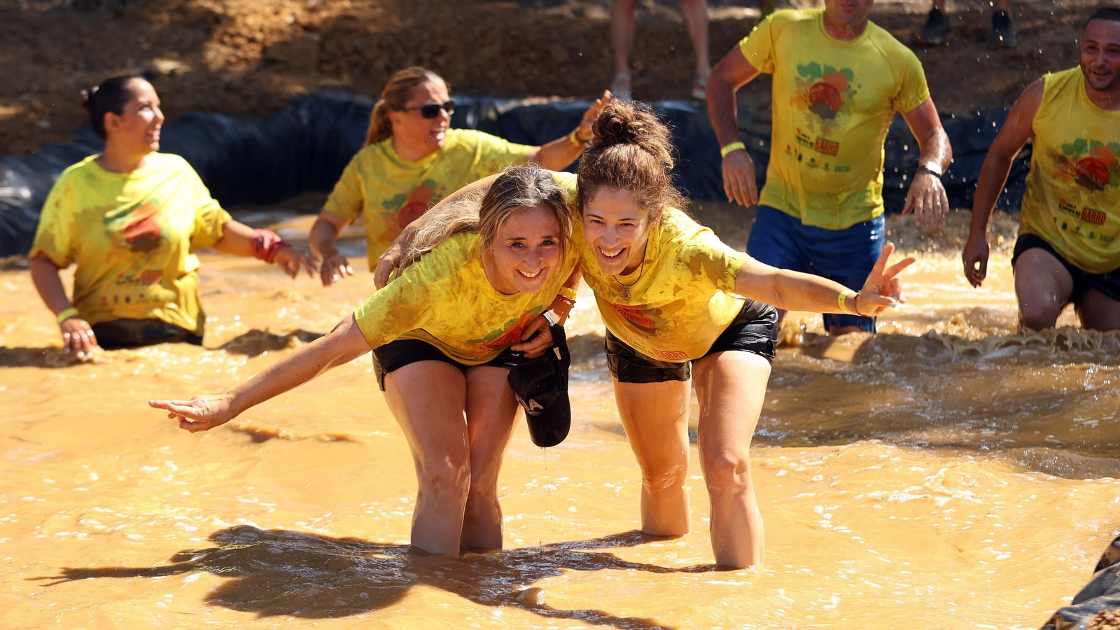 Búscate en la VII Carrera del Barro en La Barca