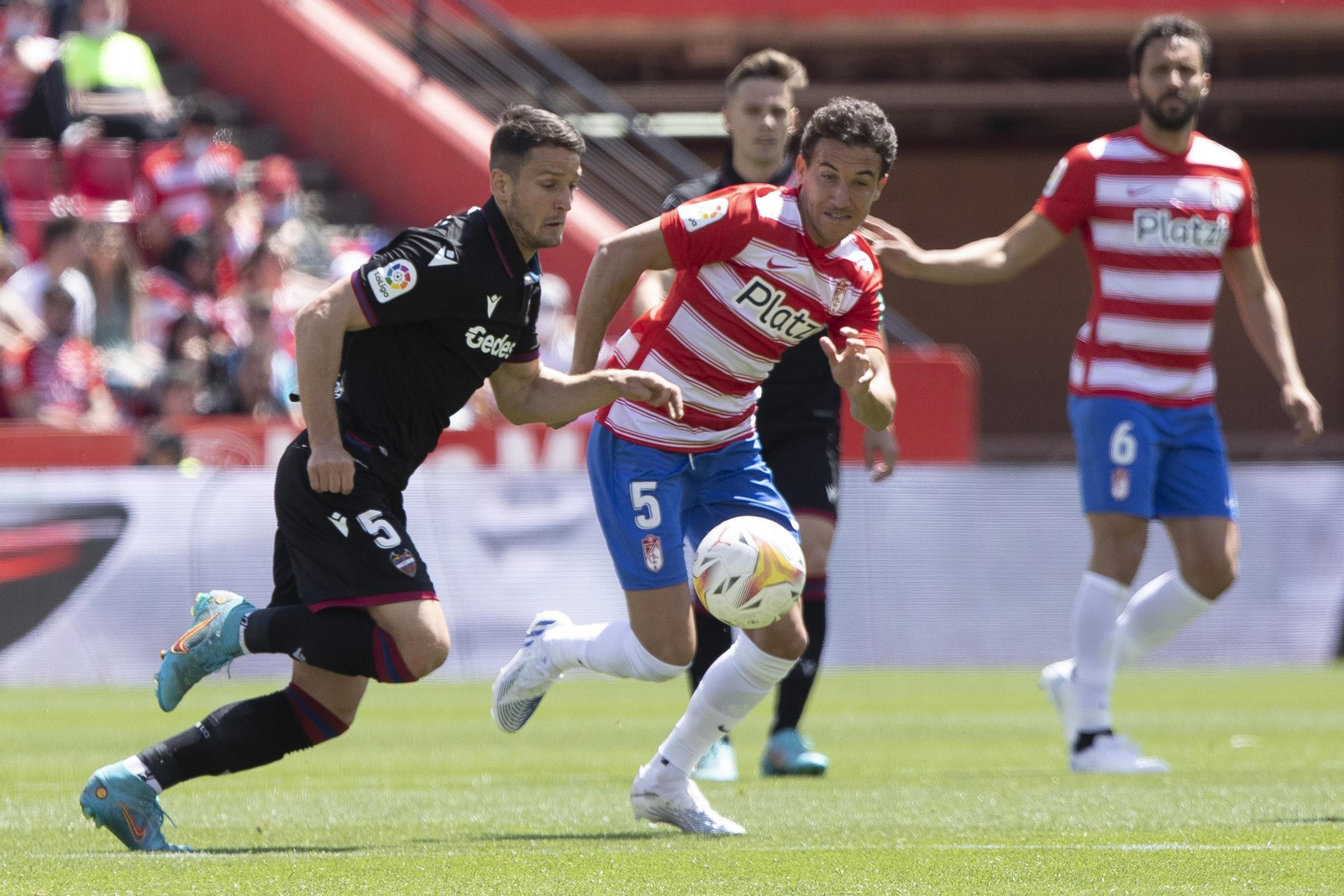 El Granada CF-Levante, en imágenes