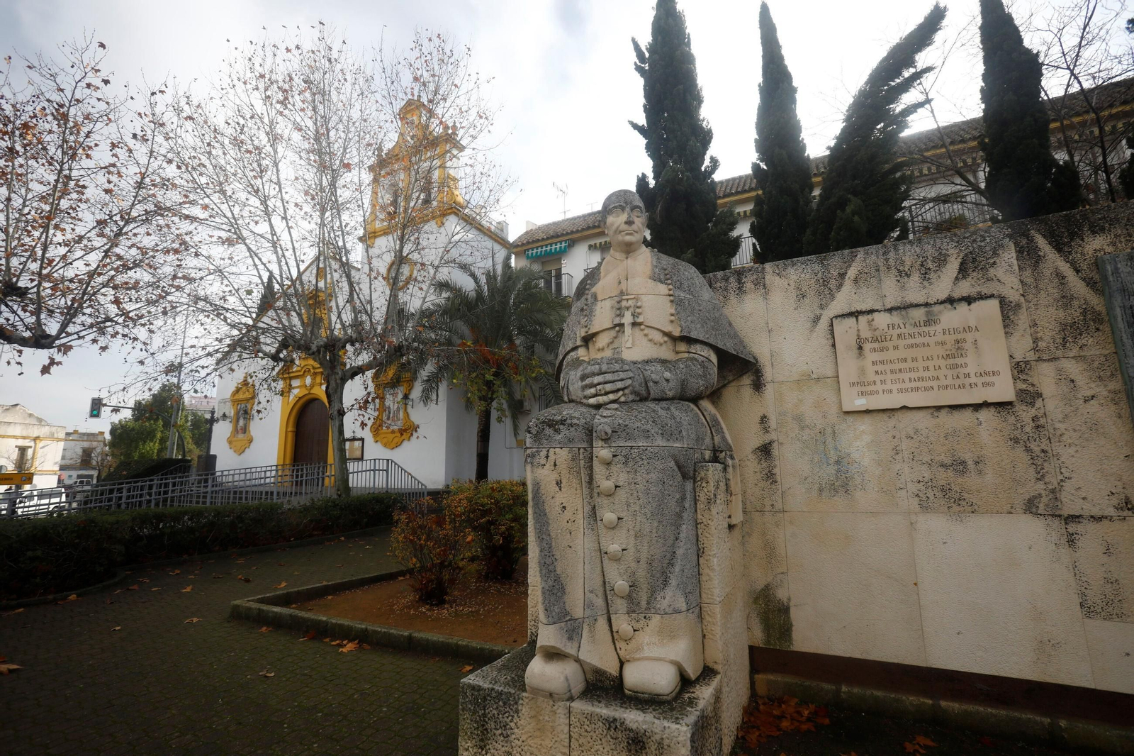 Un recorrido en imágenes por el barrio cordobés del Campo de la Verdad un día de invierno