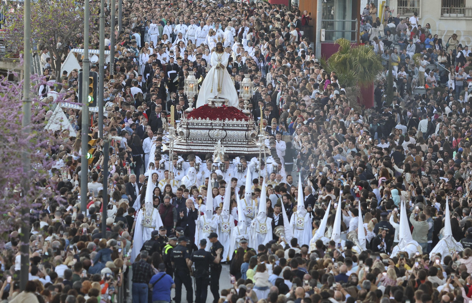 Cautivos en el Lunes Santo de Málaga, en fotos