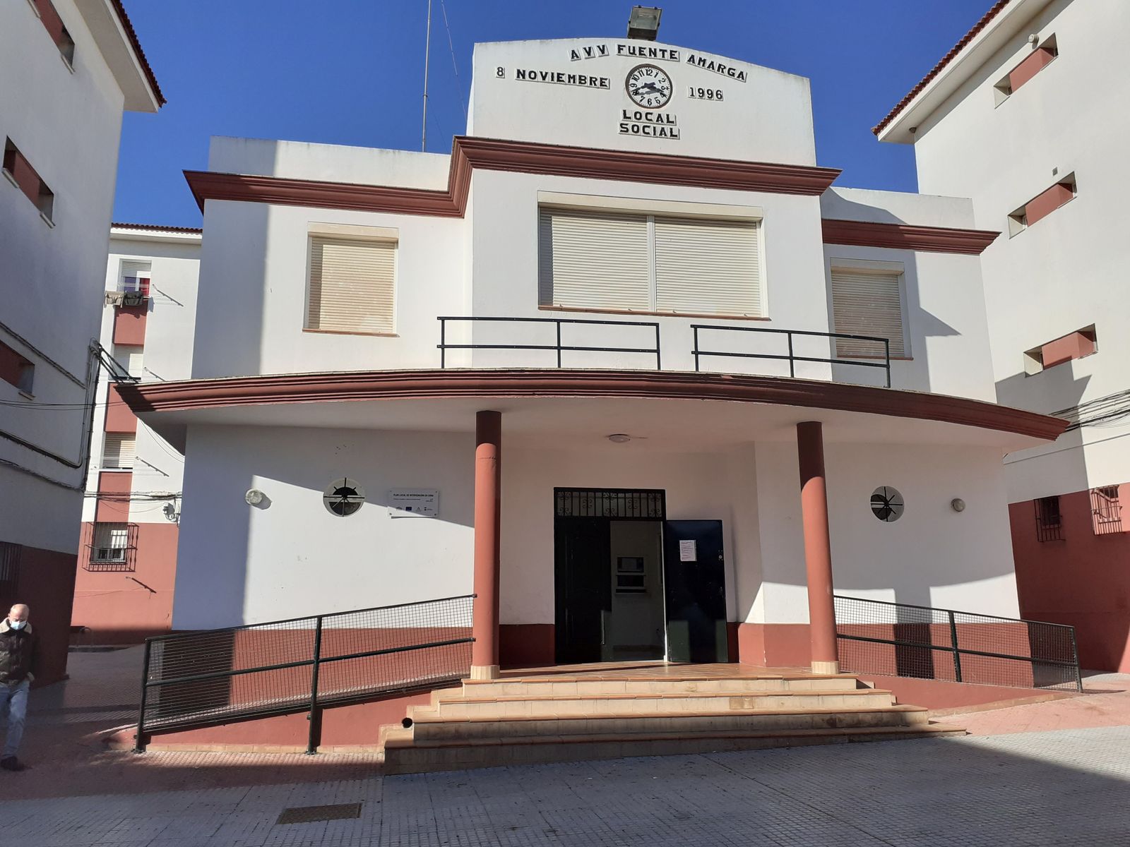 Local social en la Plaza de la Libertad en el que comenzará a trabajar a partir de ahora el equipo de Servicios Sociales en la zona de Fuente Amarga.
