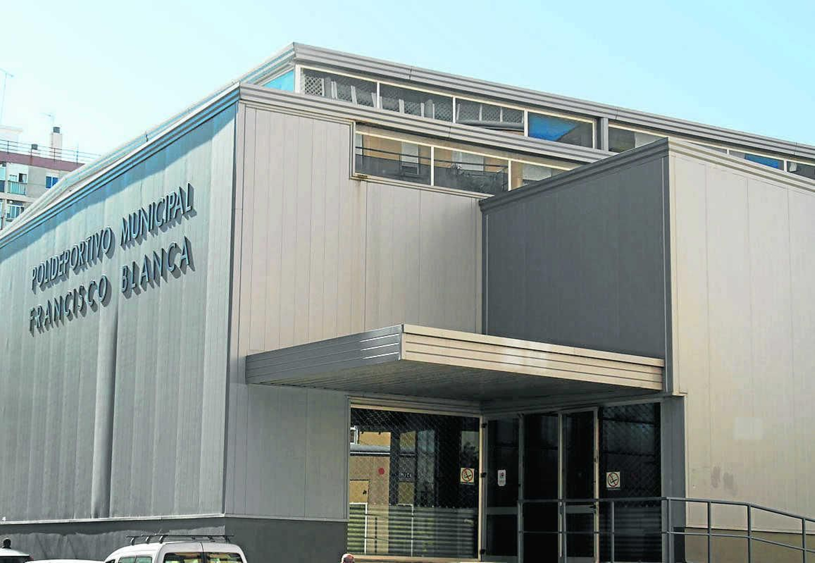 Imagen exterior del pabellón Francisco Blanca.