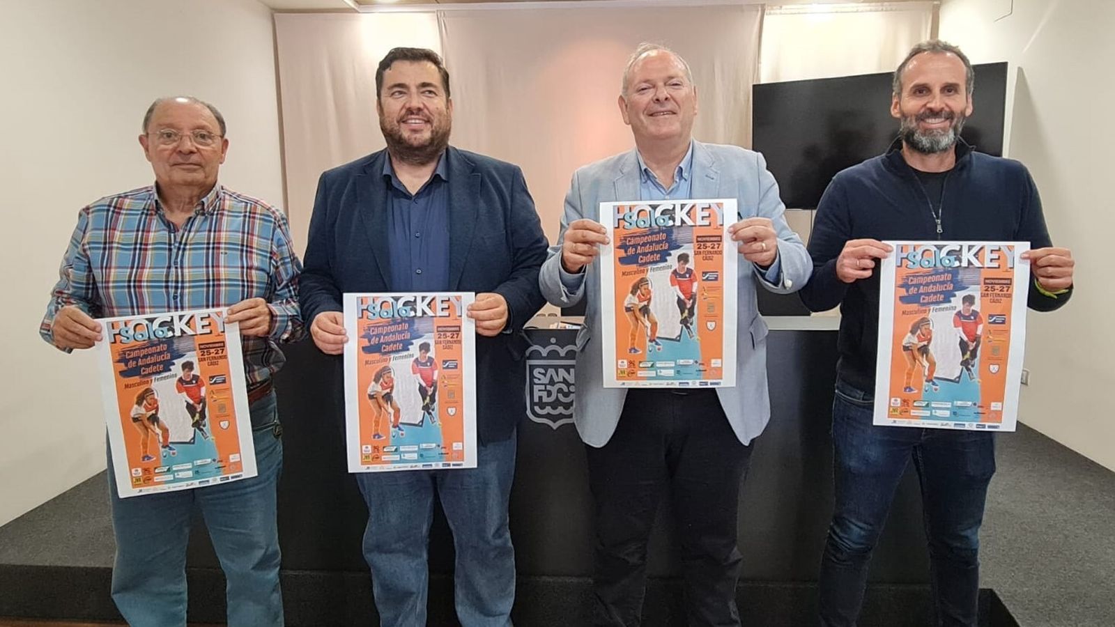 Presentación del Campeonato de Andalucía Cadete de Hockey Sala que se celebrará este fin de semana en San Fernando. En la imagen, Jesús Hidalgo, Jaime Armario, Antonio Rojas y Francis Posada.