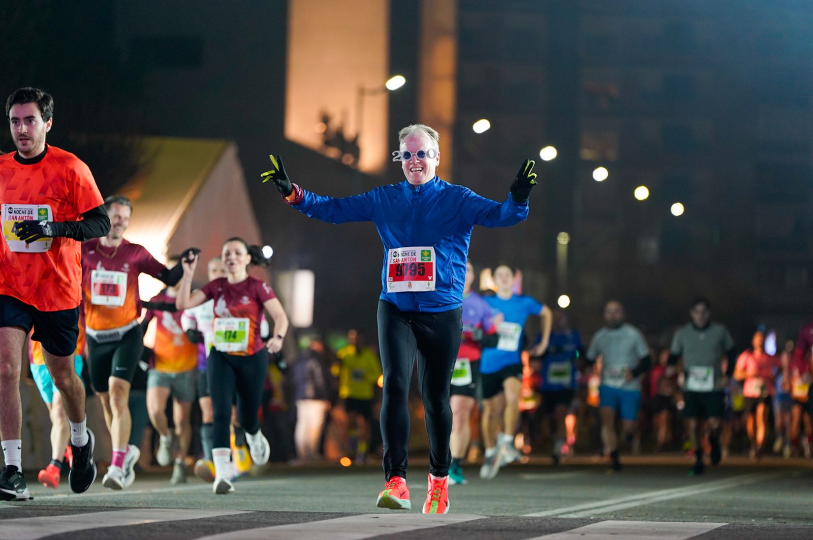 En imágenes: búscate en tu llegada a meta de la Carrera de San Antón 2026 (9)