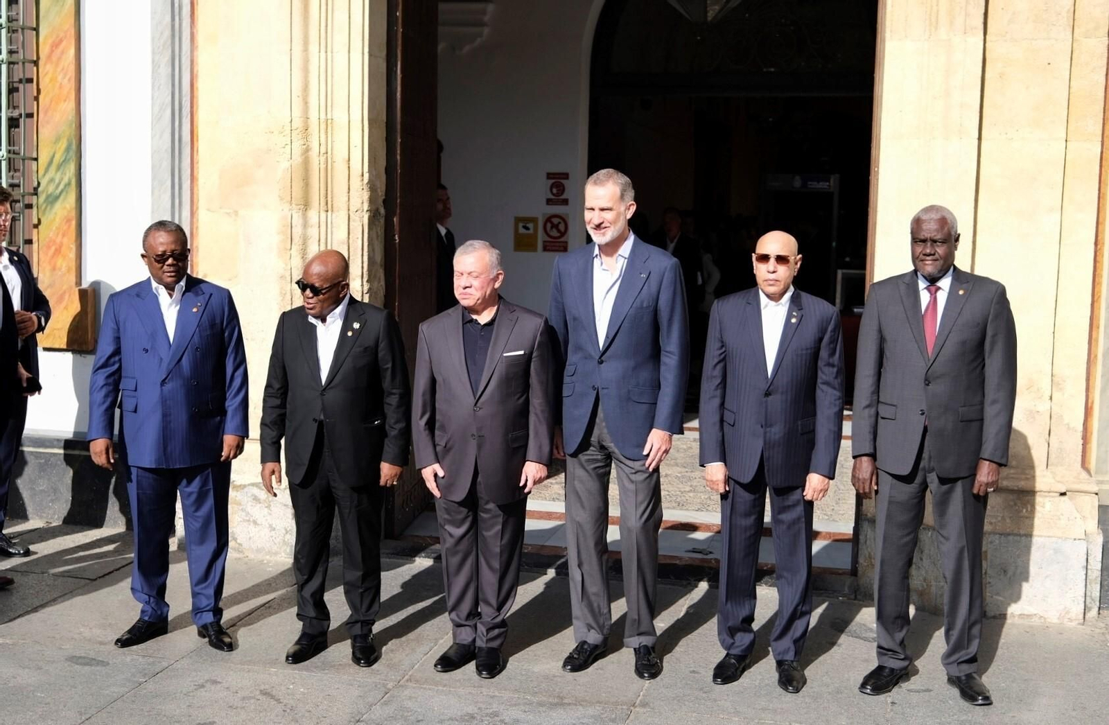 El recibimiento del Rey Felipe VI a los jefes de estado que participan en el Proceso de Áqaba en Córdoba, en fotos