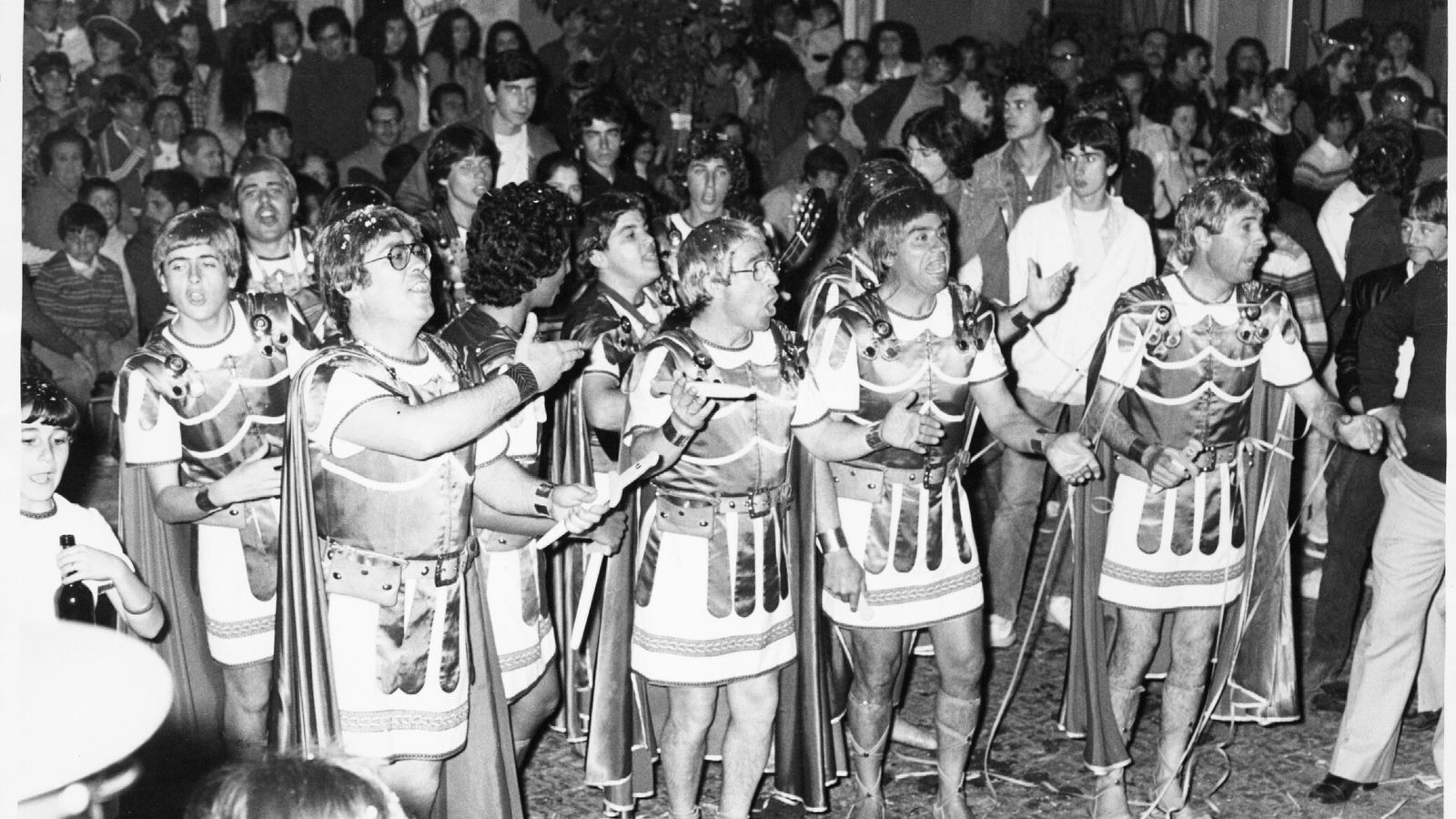 Comparsa de Diego Caraballo 'Los romanos en Cádiz' (1982).