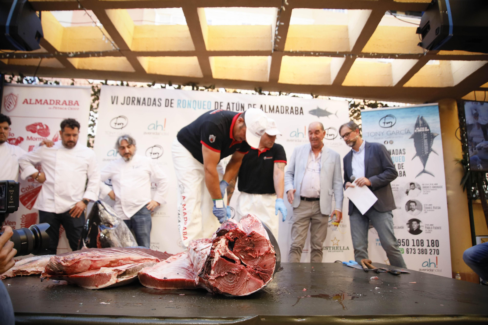 El ronqueo del atún en el Espacio Gatronómico Tony García, en imágenes