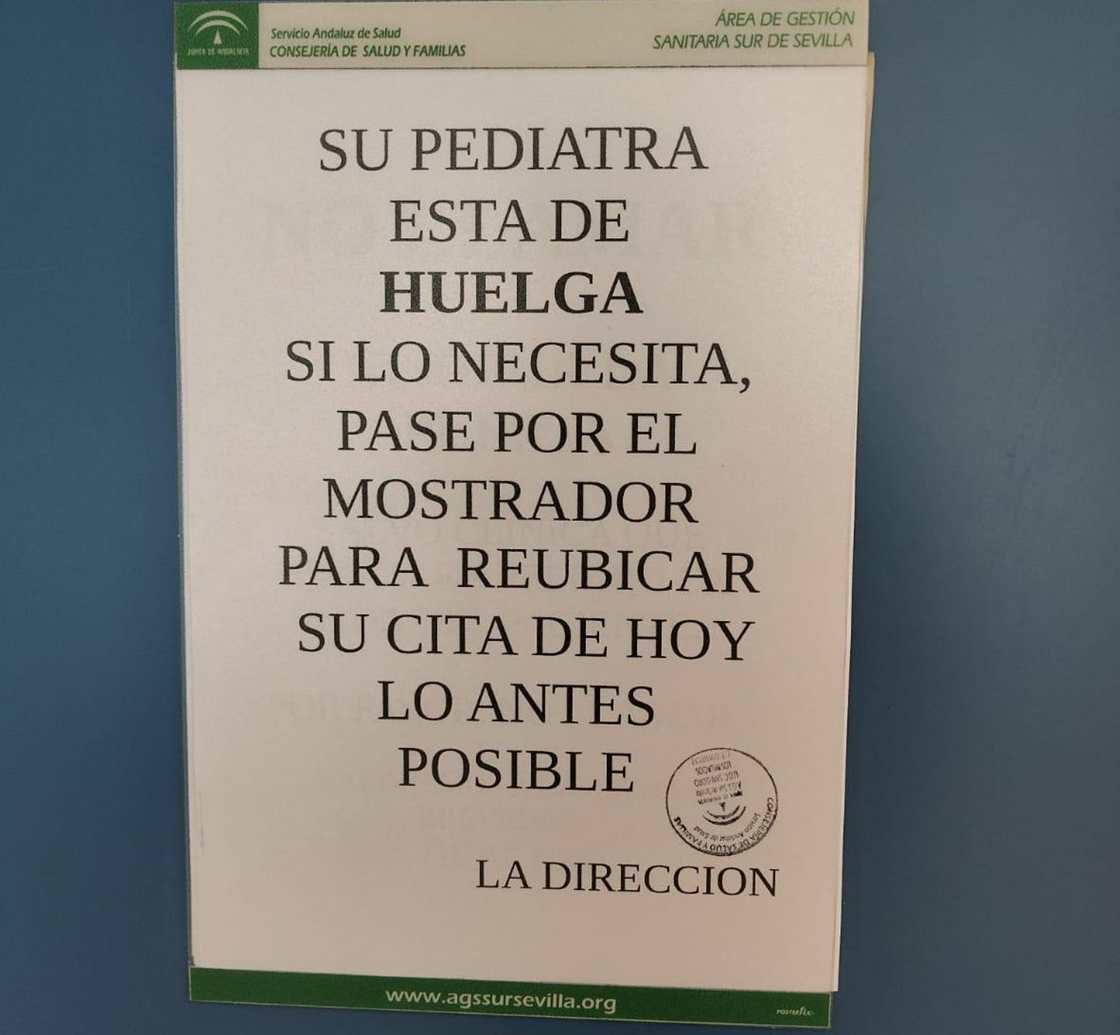 Cartel en las consultas de padiatría en el centro de salud Nuestra Señora de las Nieves de Los Palacios. Cartel en las consultas de padiatría en el centro de salud Nuestra Señora de las Nieves de Los Palacios.