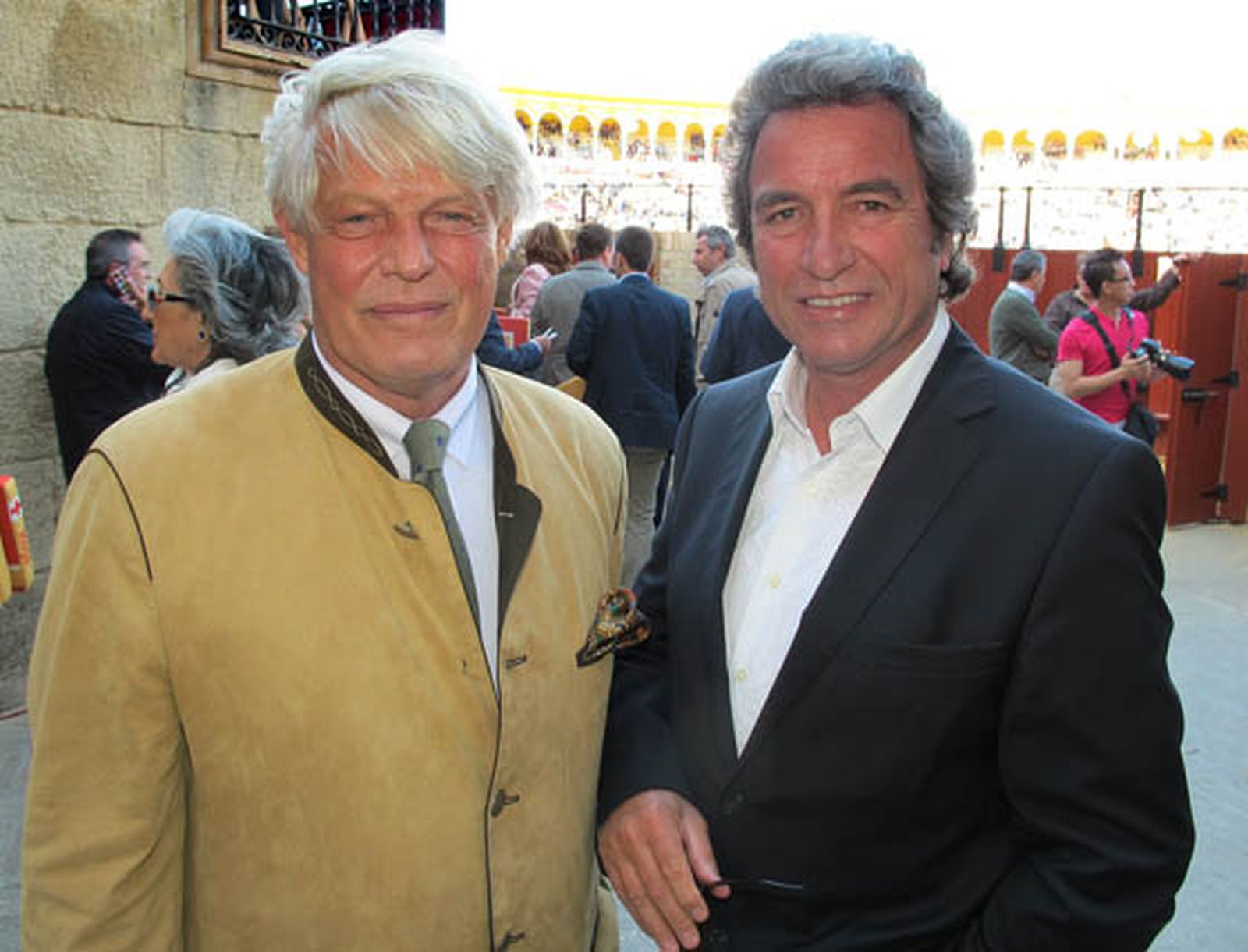 El embajador de Francia en España y el empresario y ganadero francés Roberto Margé.

Foto: Victoria Ramírez