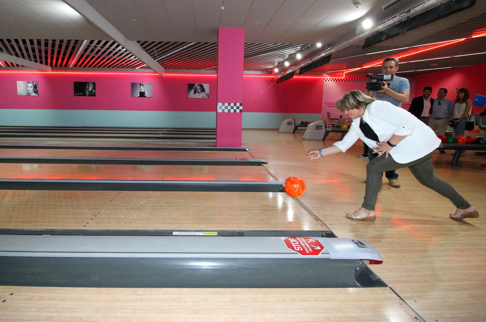Imágenes del Aqualon Bowling.