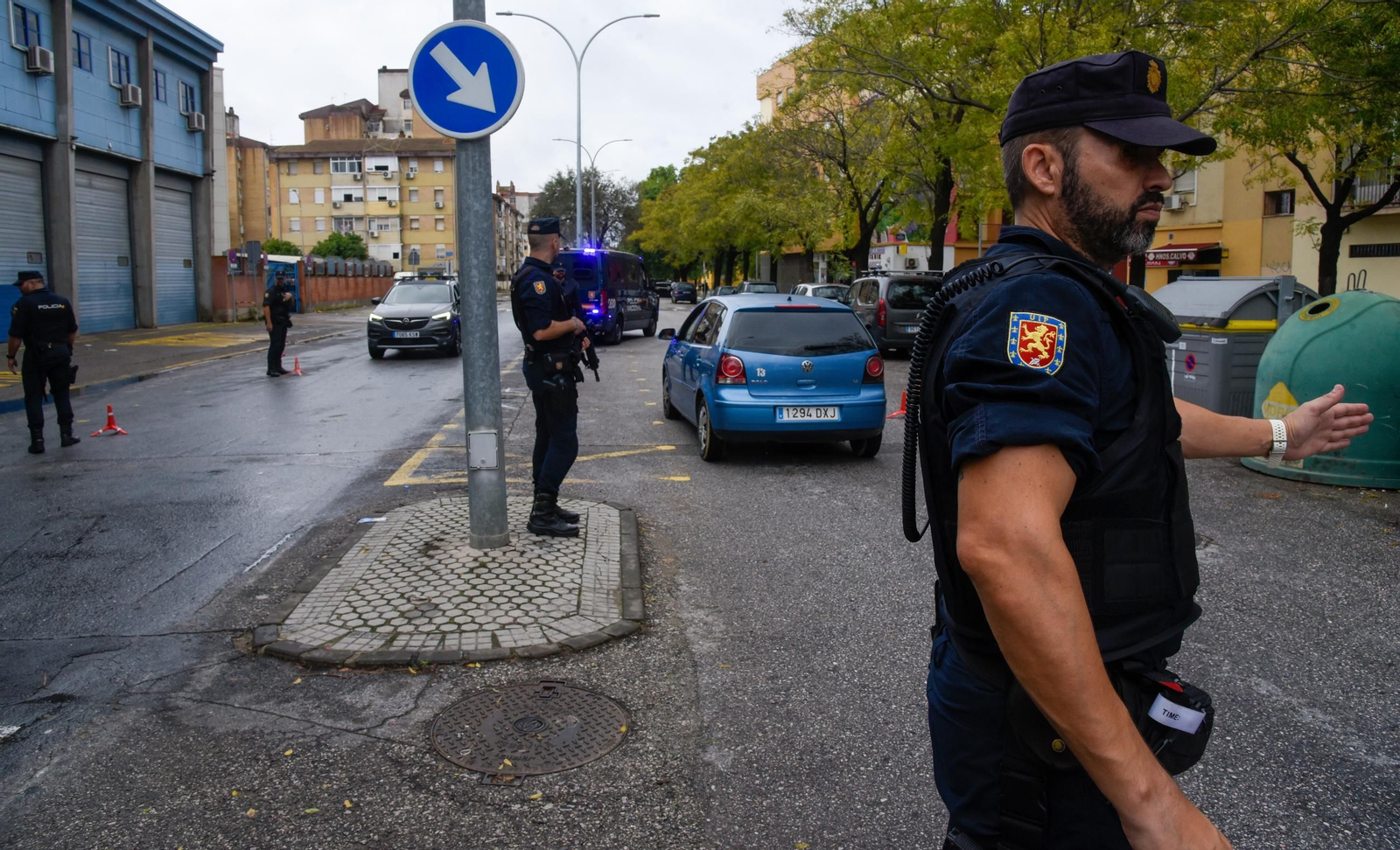 Macrorredada de la Policía Nacional en las Tres Mil Viviendas tras los tiroteos con armas de guerra