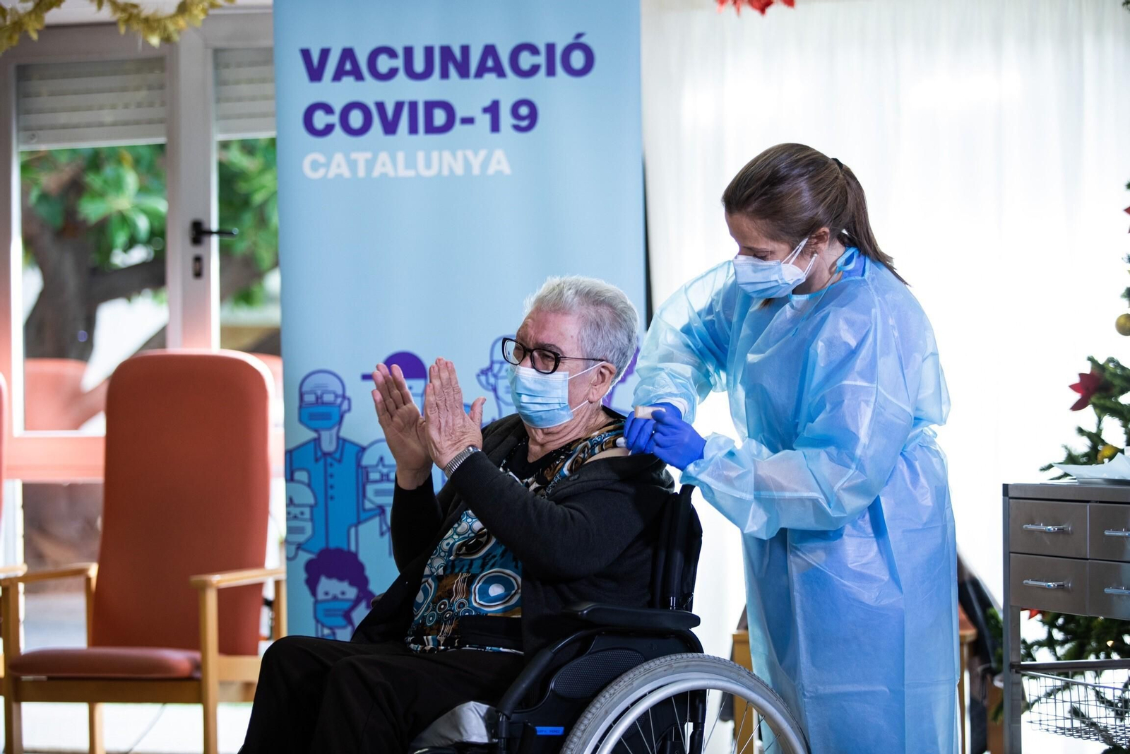Los primeros vacunados contra el coronavirus en cada Comunidad Autónoma