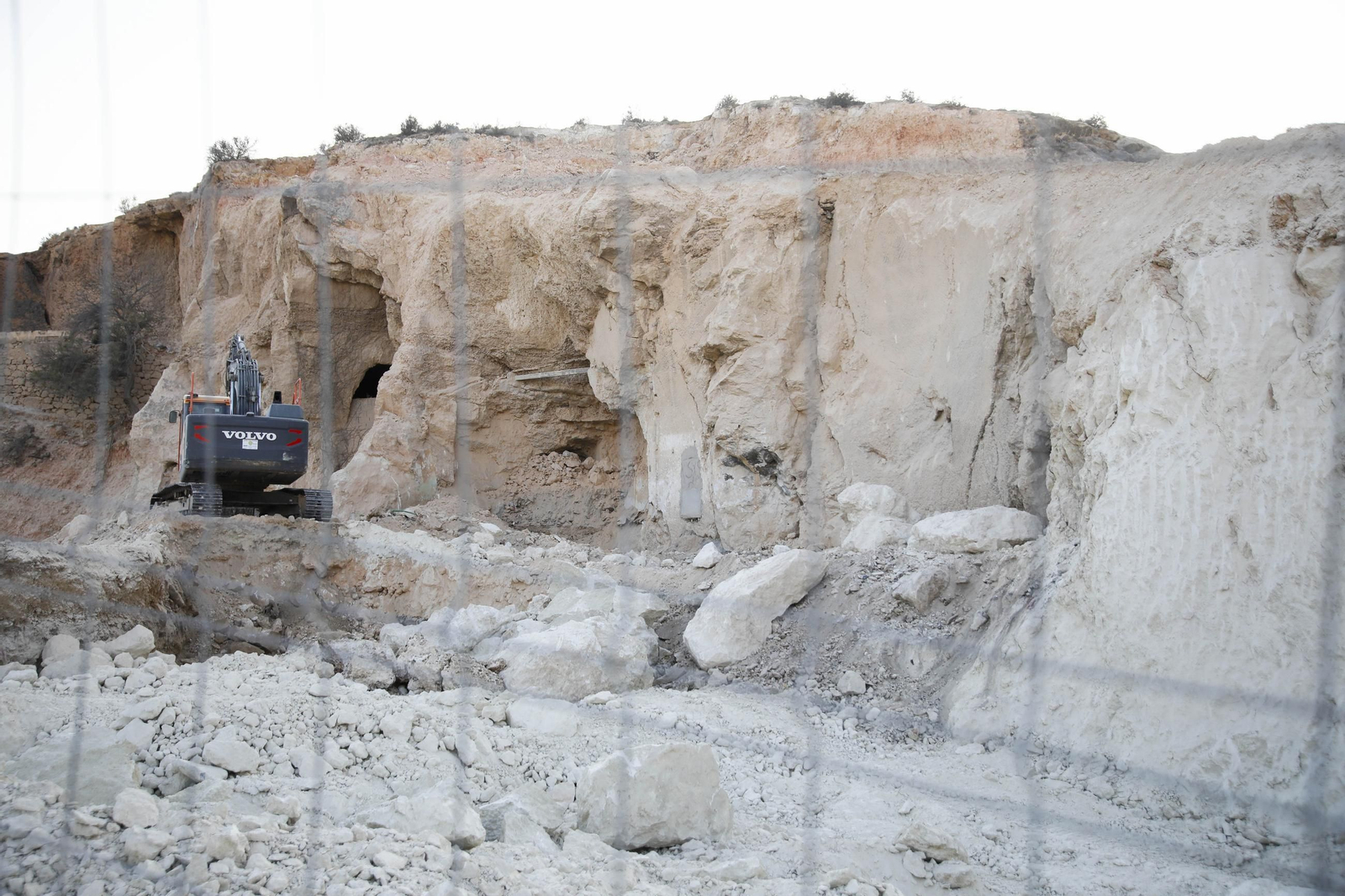 Imágenes de los refugios de la guerra civil descubierto en el barrio de Las Trincheras