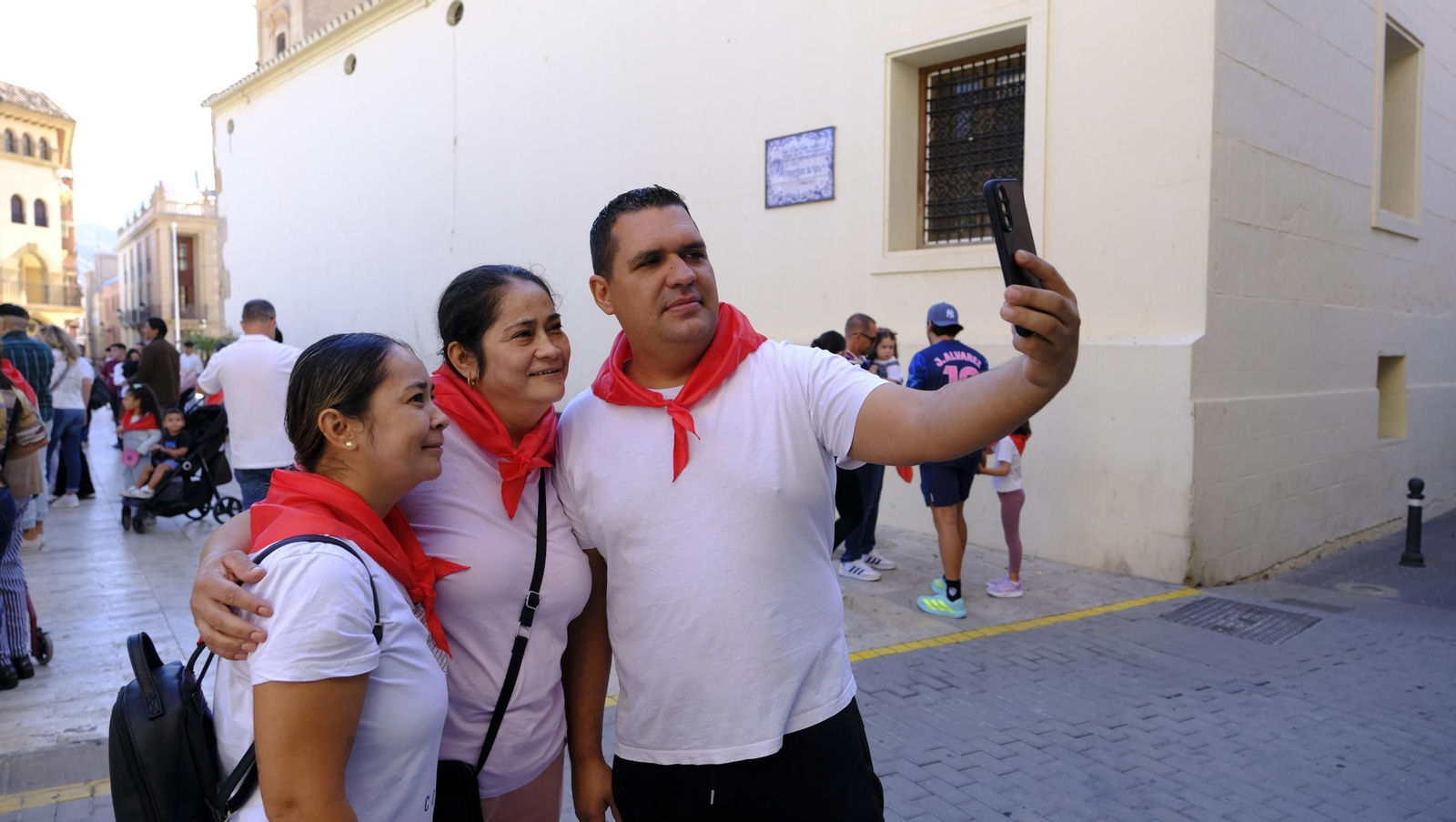 Encierro infantil y gigantes y cabezudos en las Fiestas de Huércal Overa, en imágenes