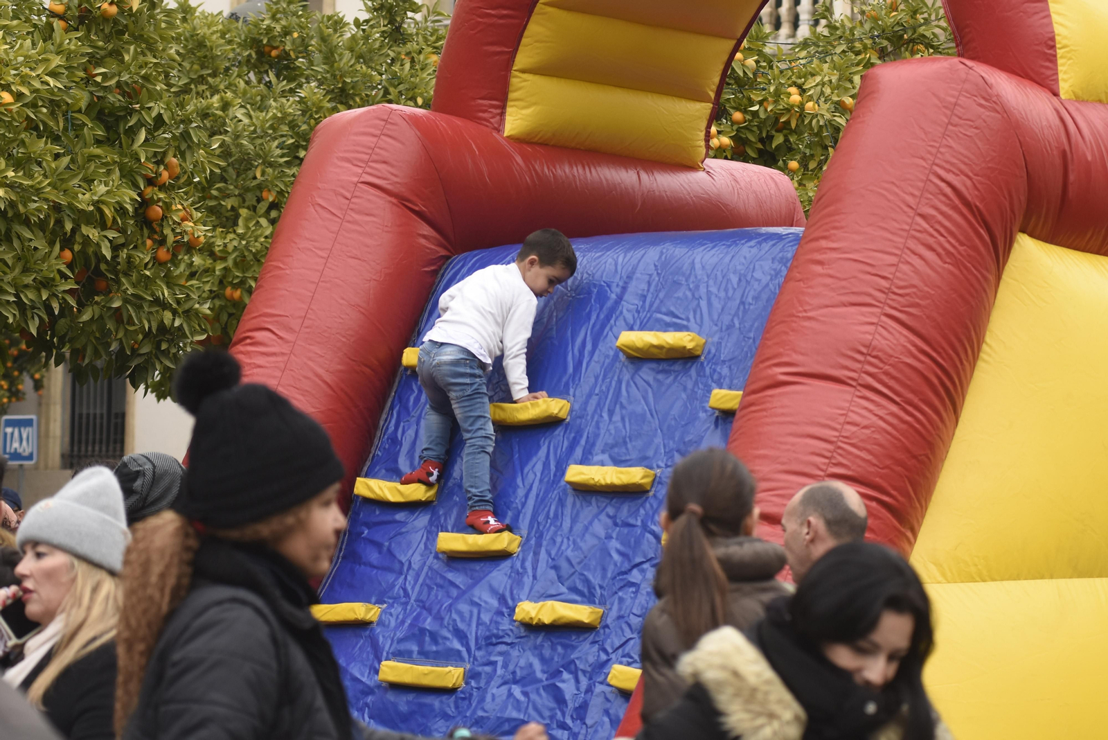 La fiesta infantil de Fin de Año en la plaza de las Tendillas de Córdoba, en imágenes La fiesta infantil de Fin de Año en la plaza de las Tendillas de Córdoba, en imágenes