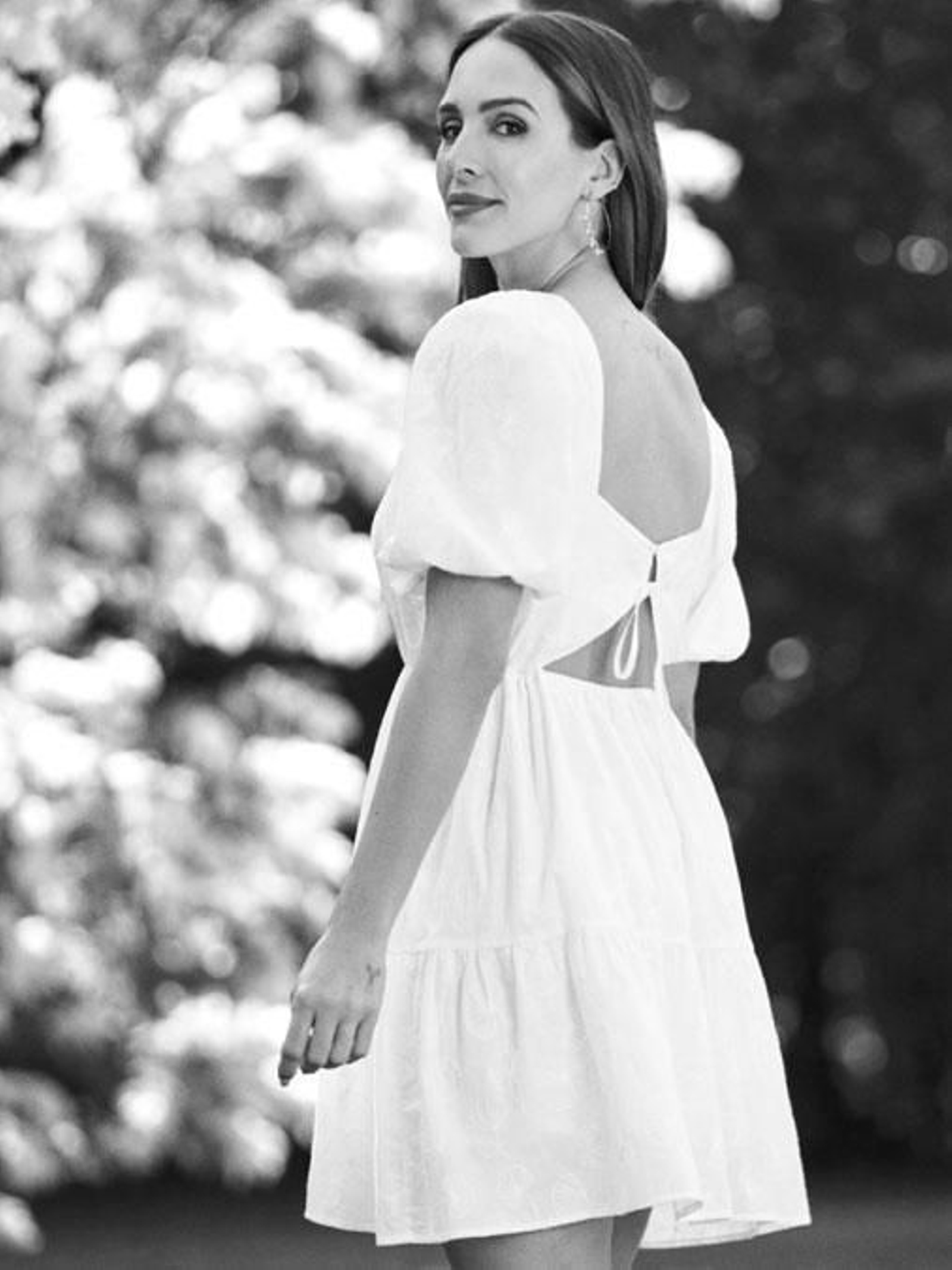 Rocío Osorno con el vestido blanco de Lefties.