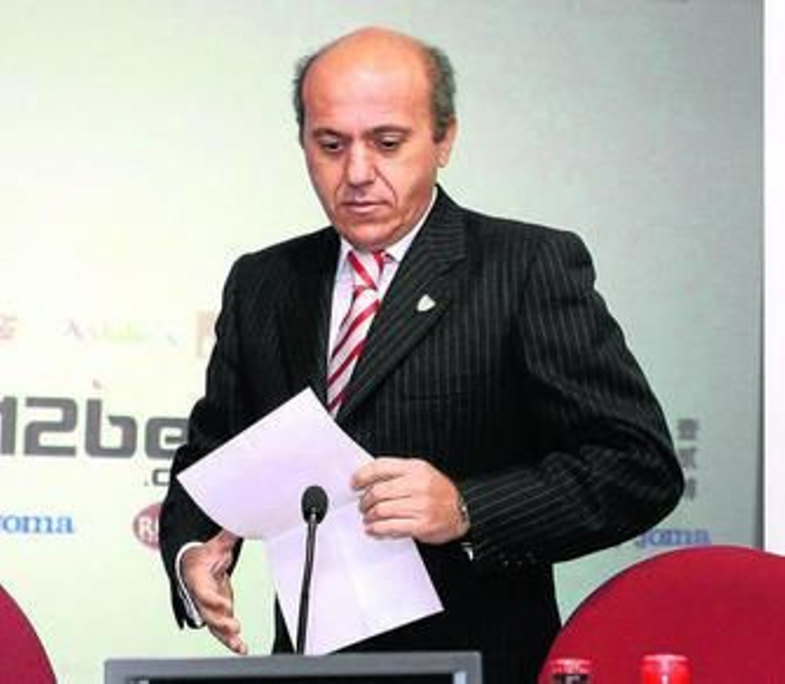 José María del Nido, con rostro serio, durante un acto público reciente.