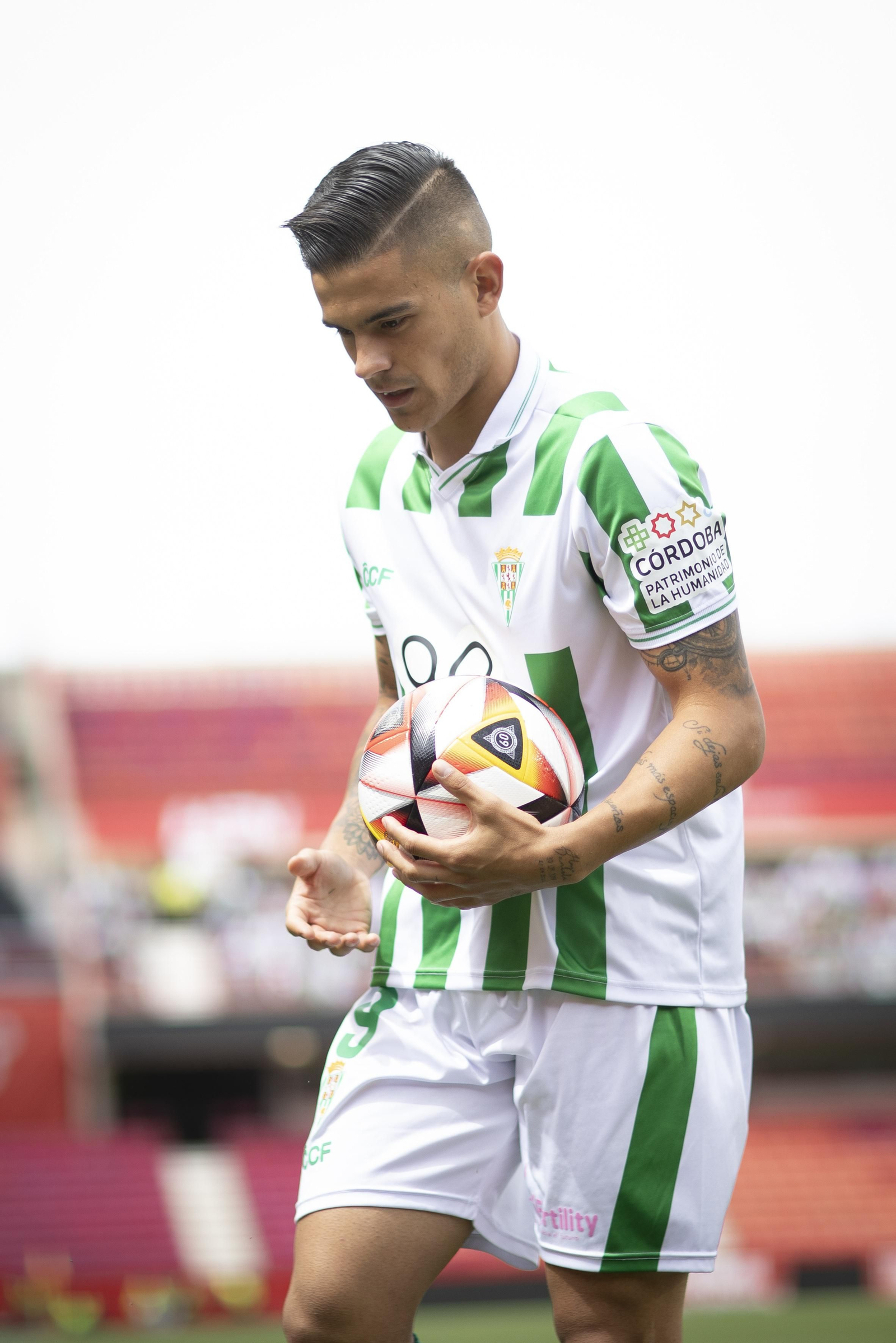 Las mejores fotos del ambiente en el Recreativo Granada - Córdoba CF