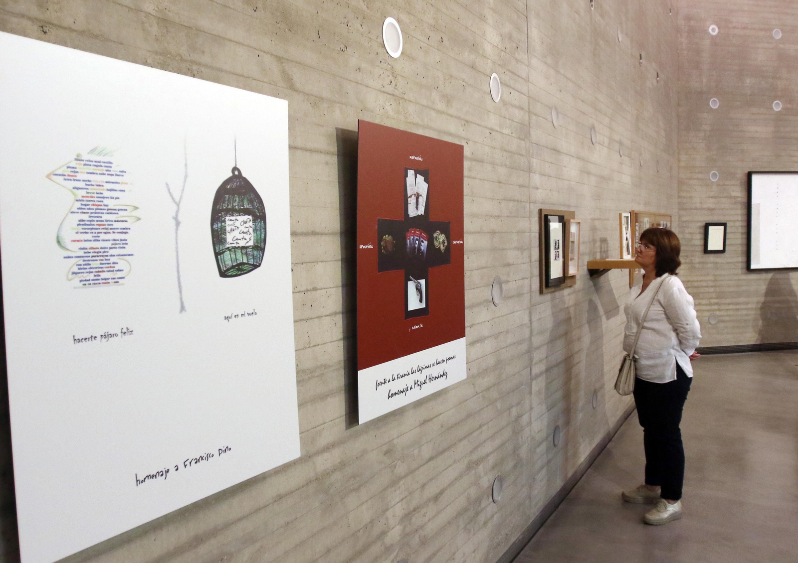 Exposición 'Constelaciones, poesía visual y experimental en España'.