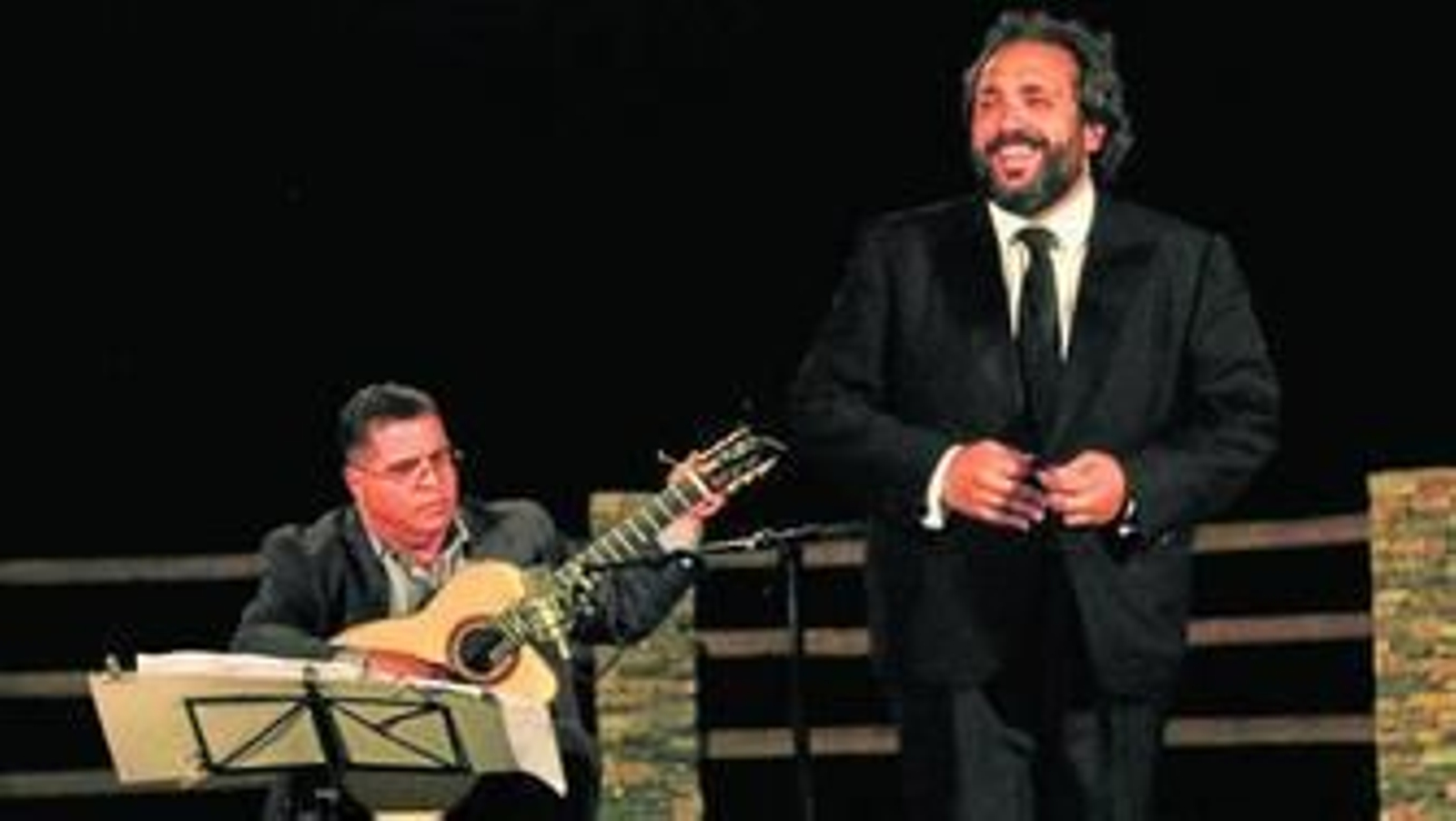 El tenor Manuel Zapata fue el primero en actuar en el teatro de Laroles.