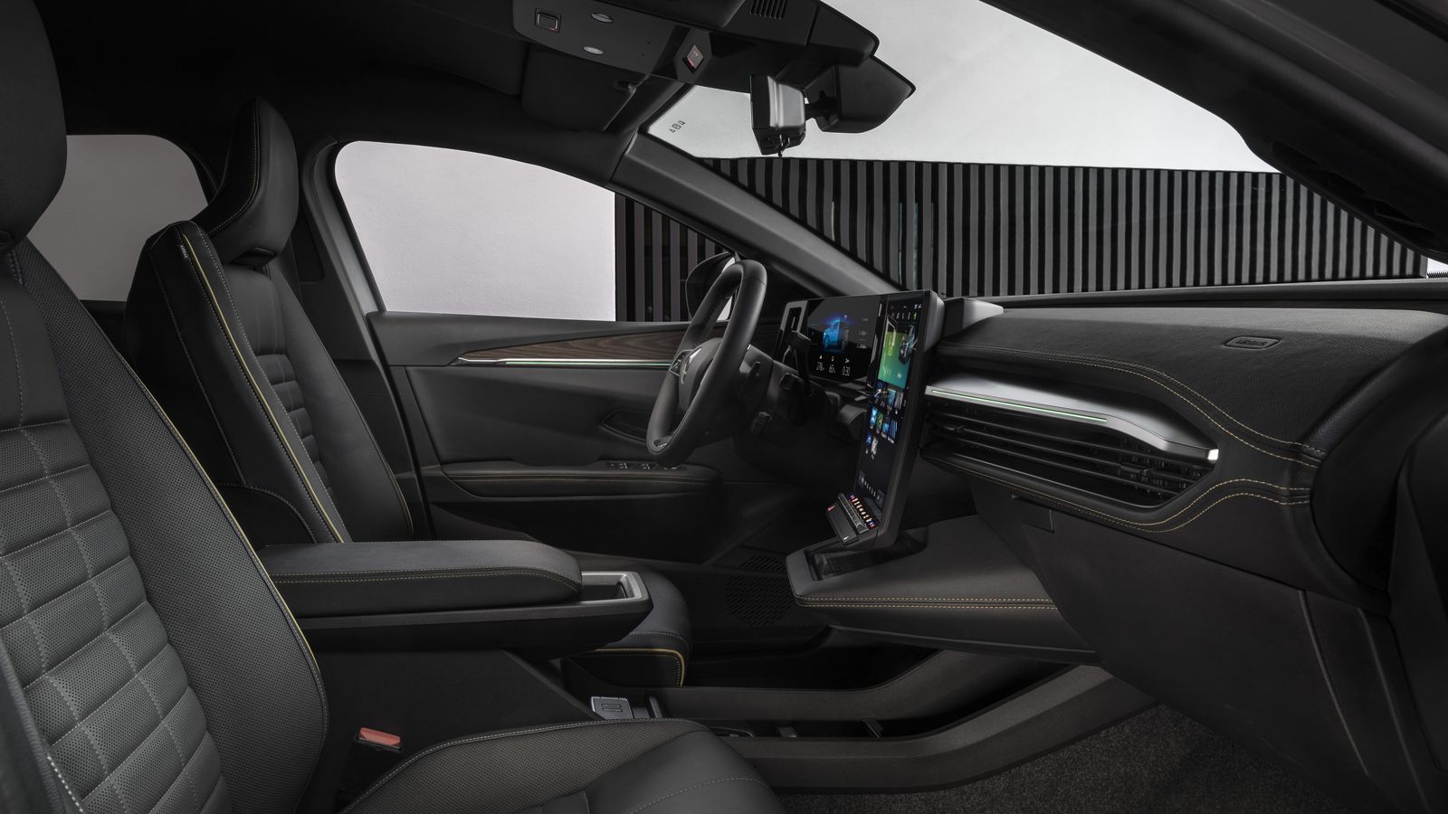 Hasta 27 kilos de plásticos reciclados se emplean en la ejecución del Mégane E-Tech.