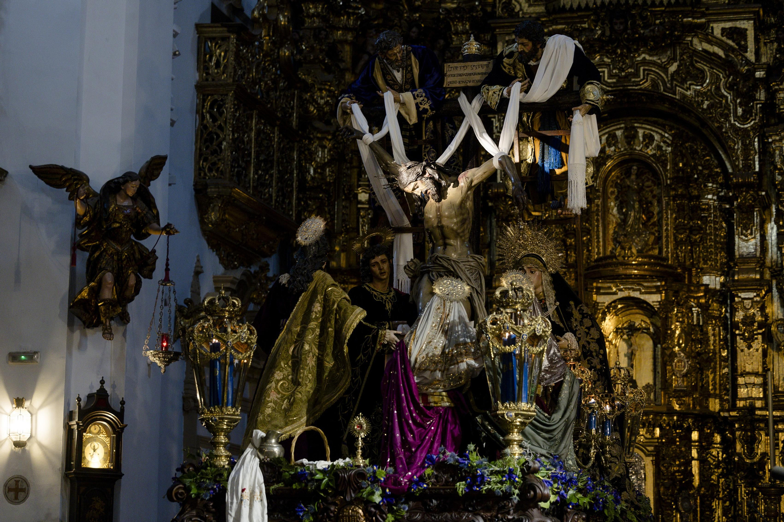 Las imágenes de la cofradía del Descendimiento este Viernes Santo en la Semana Santa de Cádiz de 2024