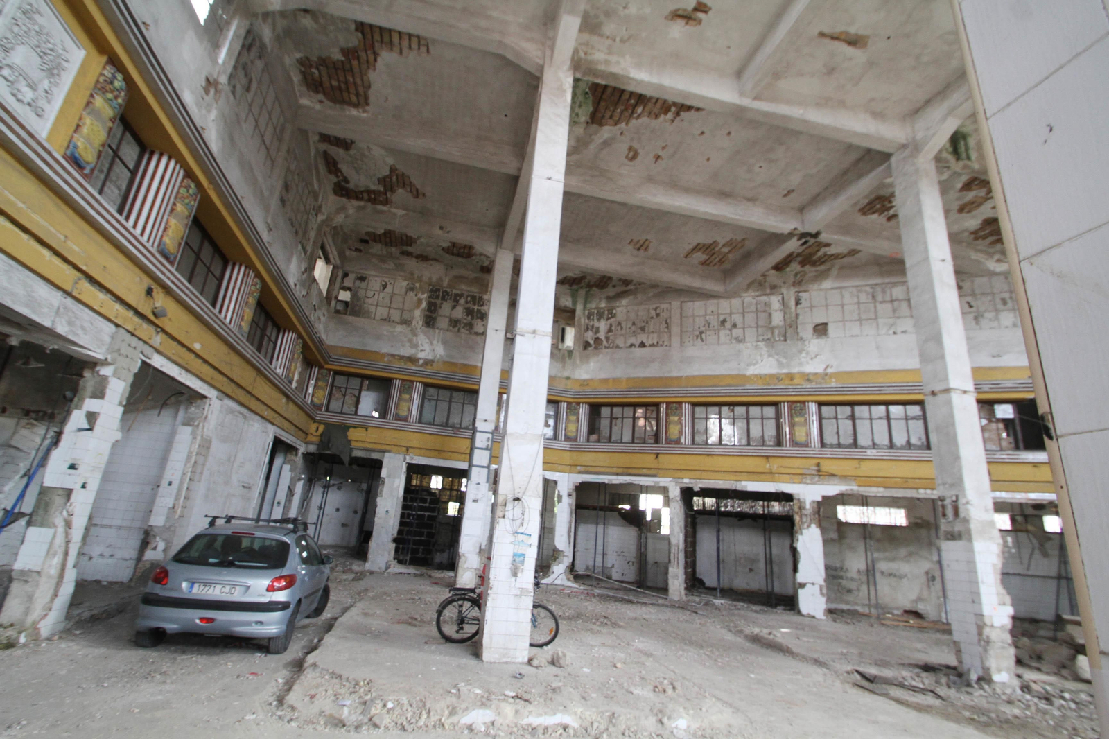 La visita del alcalde a las obras del Mercado Puerta de la Carne, en imágenes