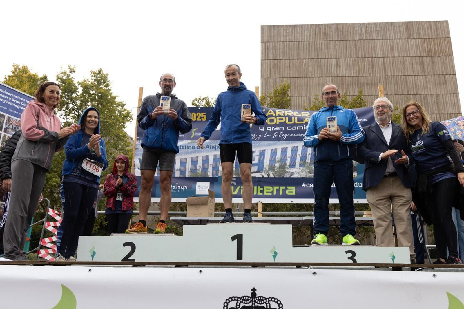 Atletismo por la paz y la integración en la XXV Carrera y Caminata del IES Santa Catalina de Alejandría (II)