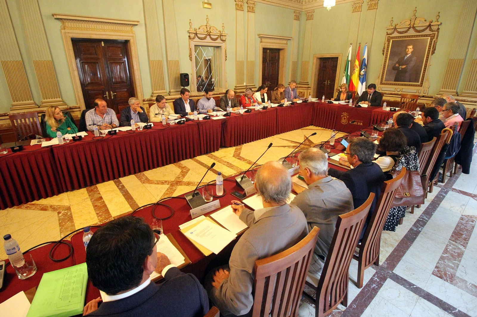 Imágenes de la reunión de la Mesa de Fosfoyesos