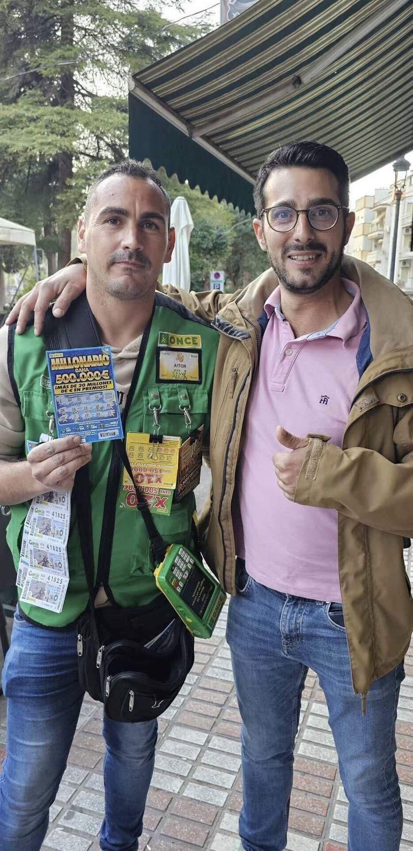 Aitor vendió un rasca agraciado. Aitor vendió un rasca agraciado.