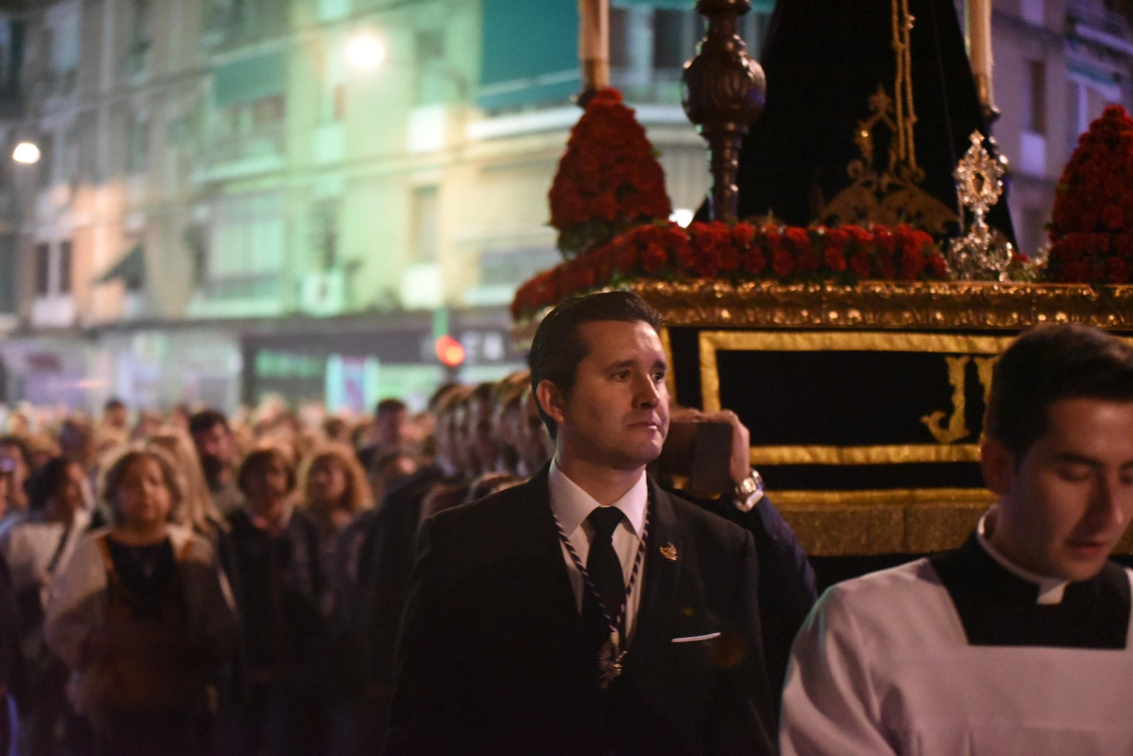 Las mejores fotos de un Viernes de Dolores de vía crucis como prólogo de la Semana Santa de Córdoba