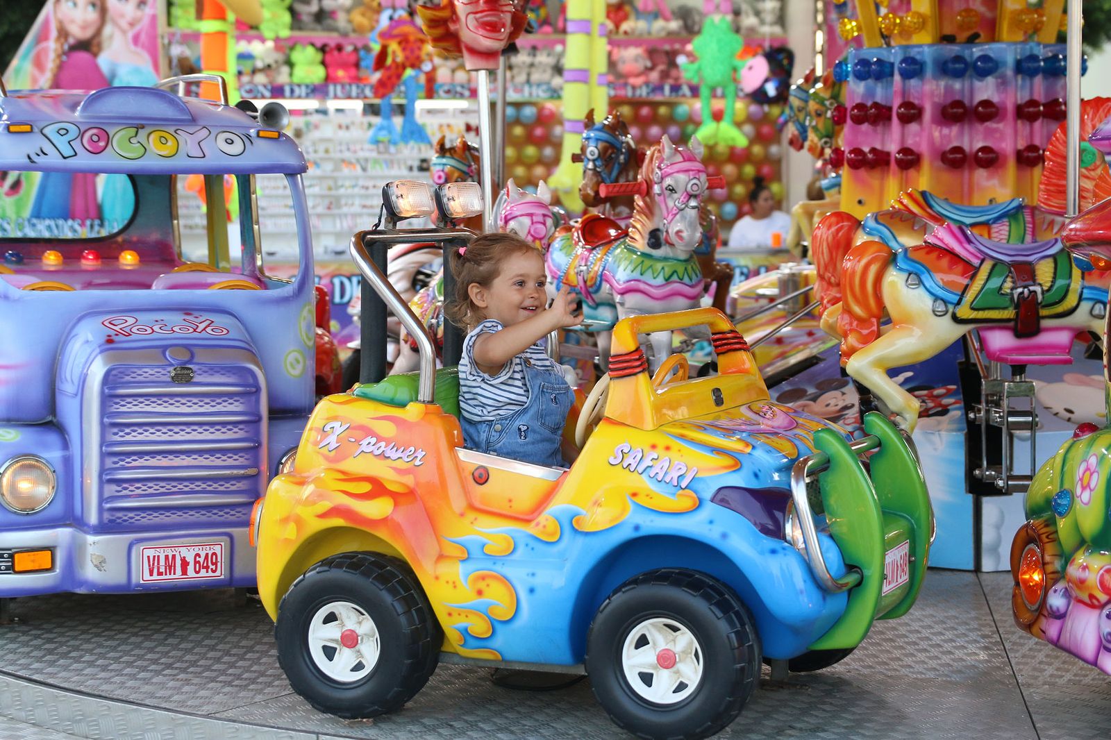 Primer día de cacharricos en una reducida Feria de Almería 2021