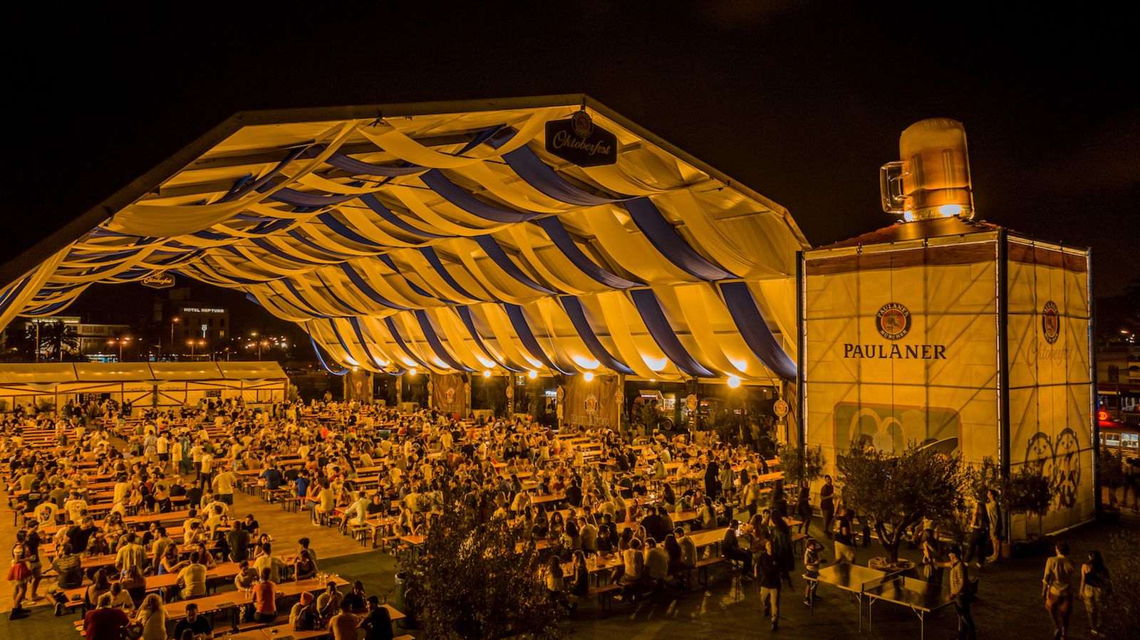 La carpa en al que se ubicará el Paulaner Oktoberfest.