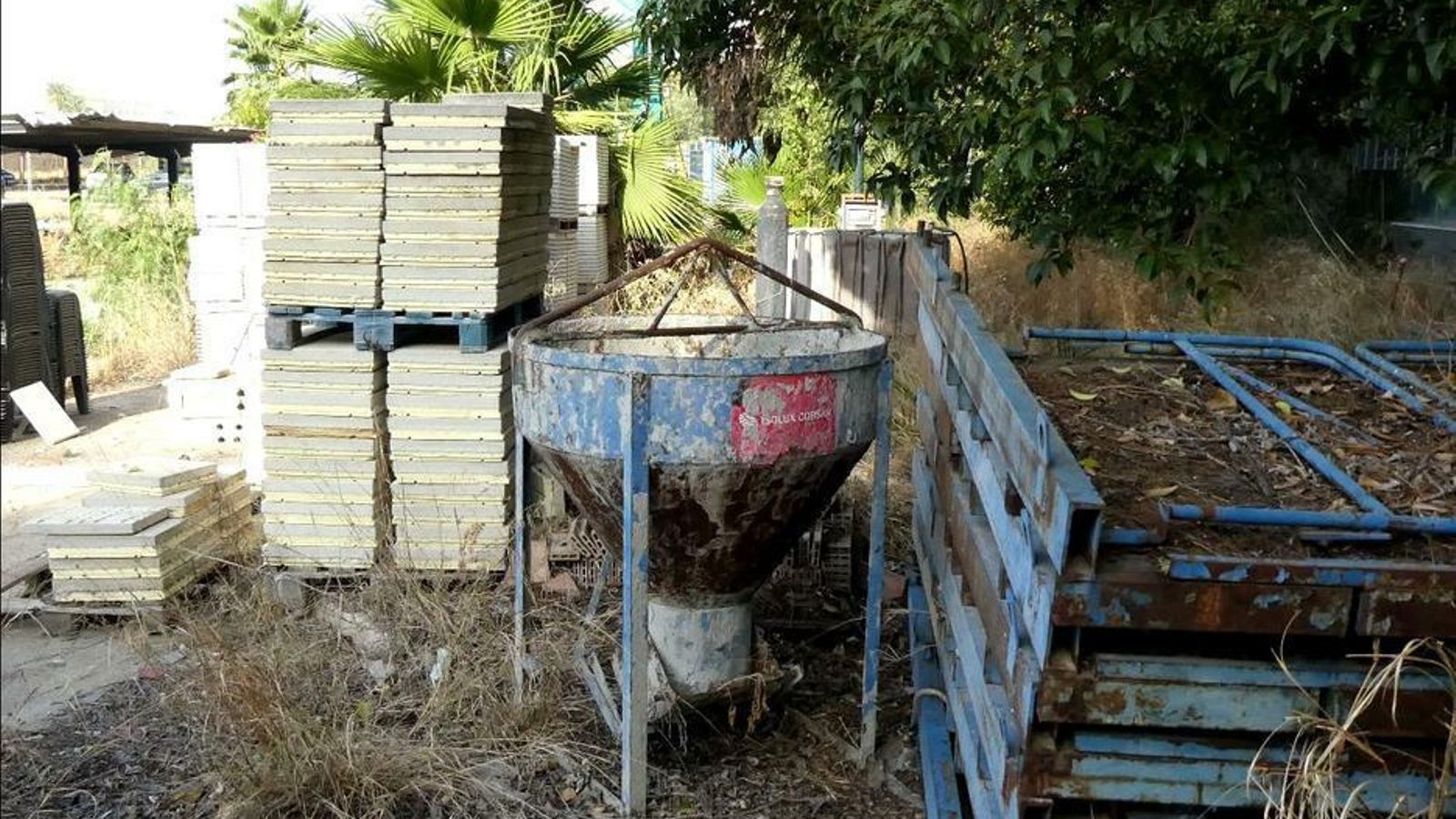 El exterior del hospital, muy descuidado